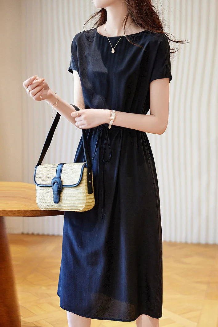 Minimalist elegant boat neck tie dress - gazingly