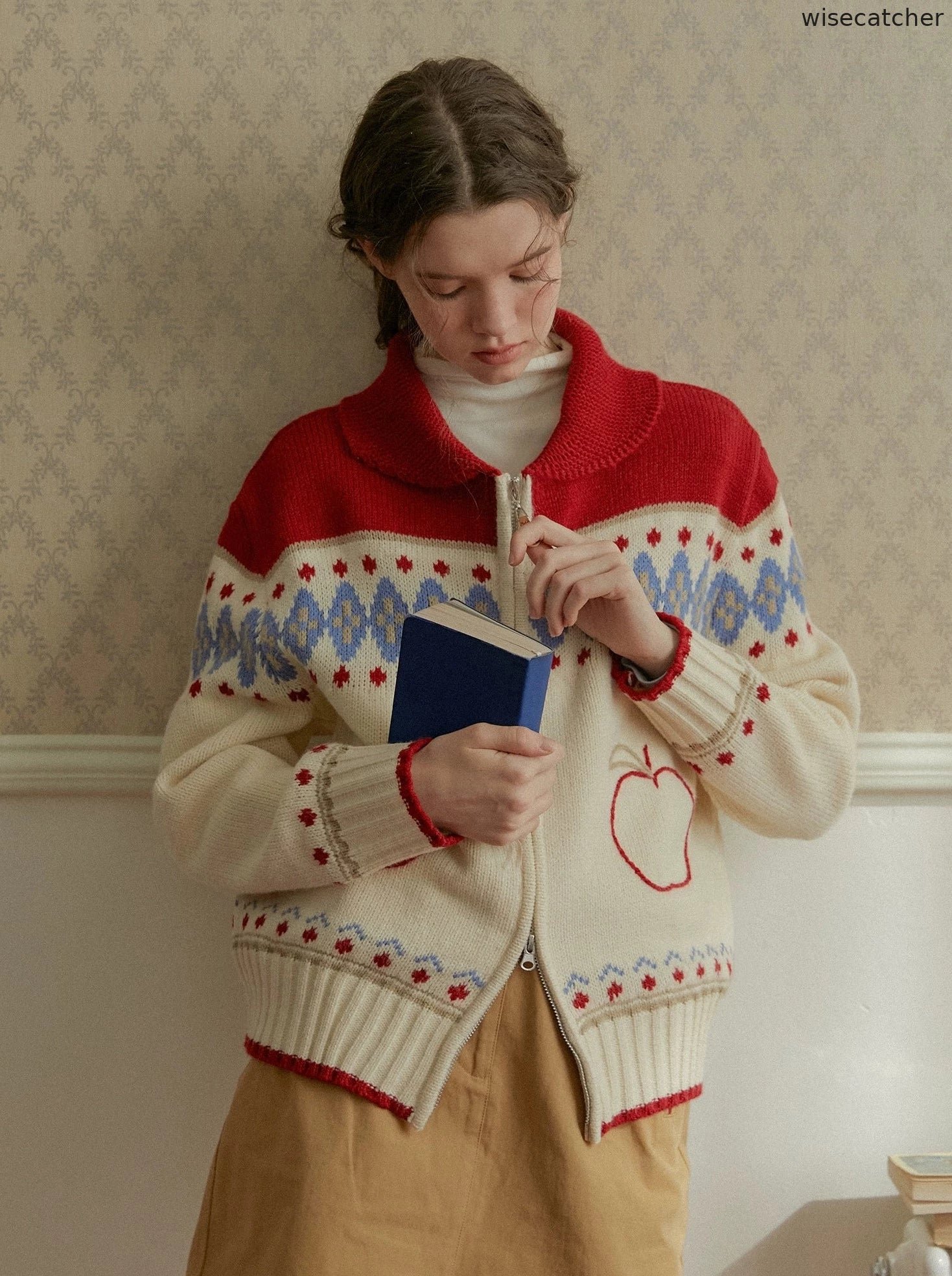 APPLE CARDIGAN VINTAGE KNIT SWEATER - jugjet