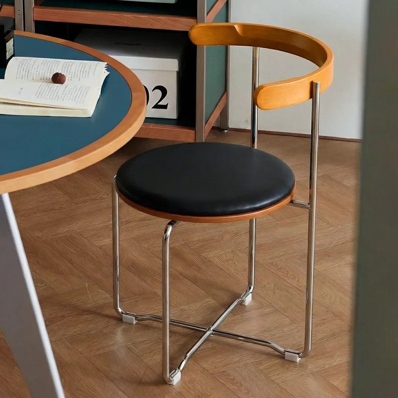 Stylish Mid-Century Folding Chair