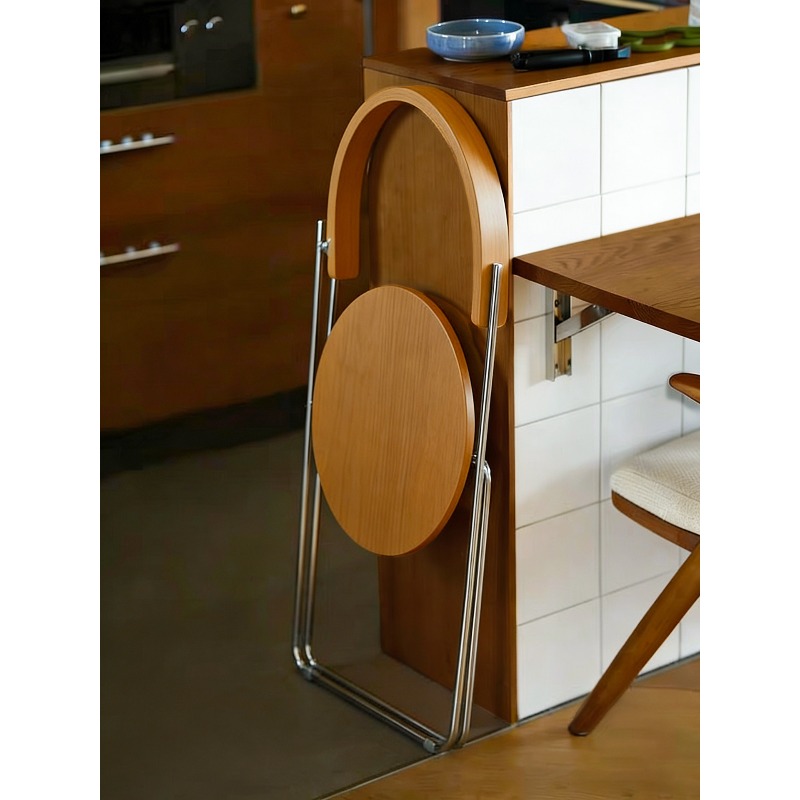 Stylish Mid-Century Folding Chair