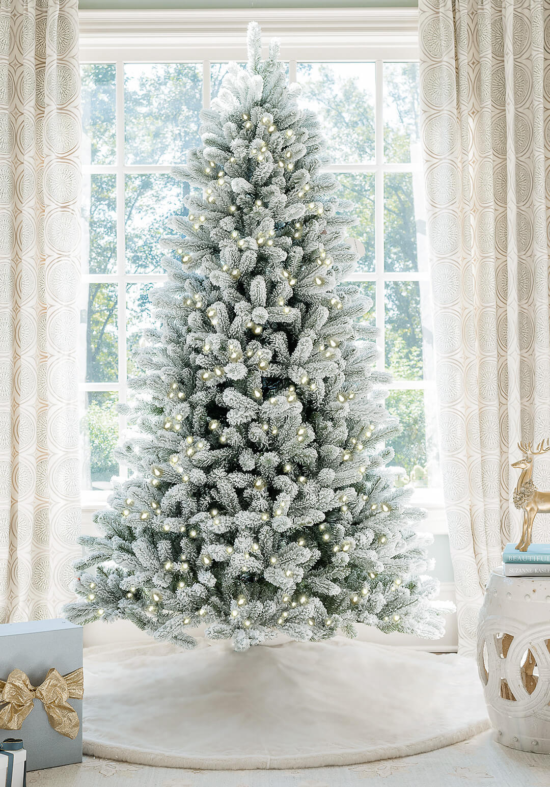 9' King 🎄® Artificial Christmas Tree with 1100 Warm White LED Lights