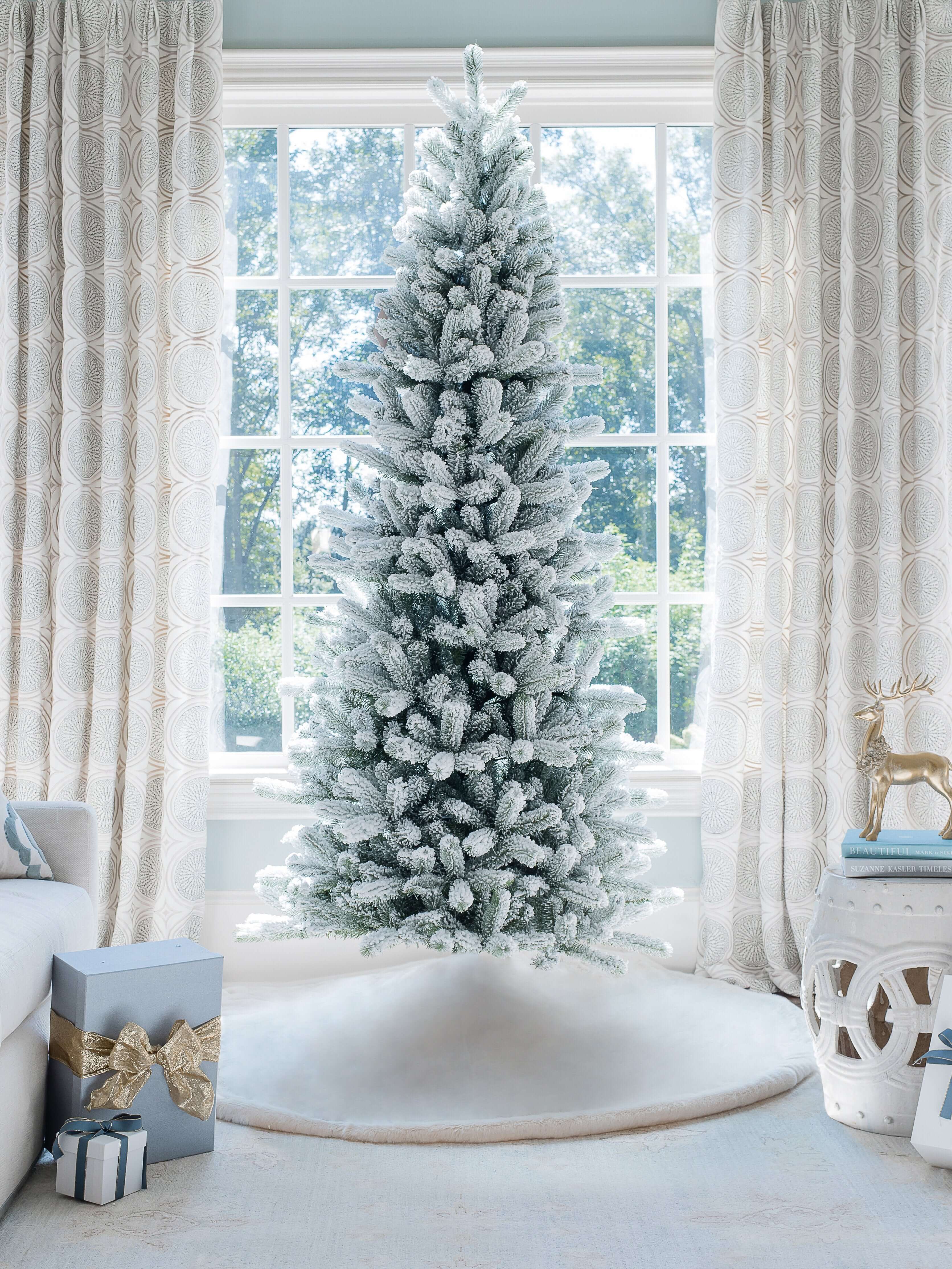 7.5' King 🎄® Slim Artificial Christmas Tree with 650 Warm White LED Lights