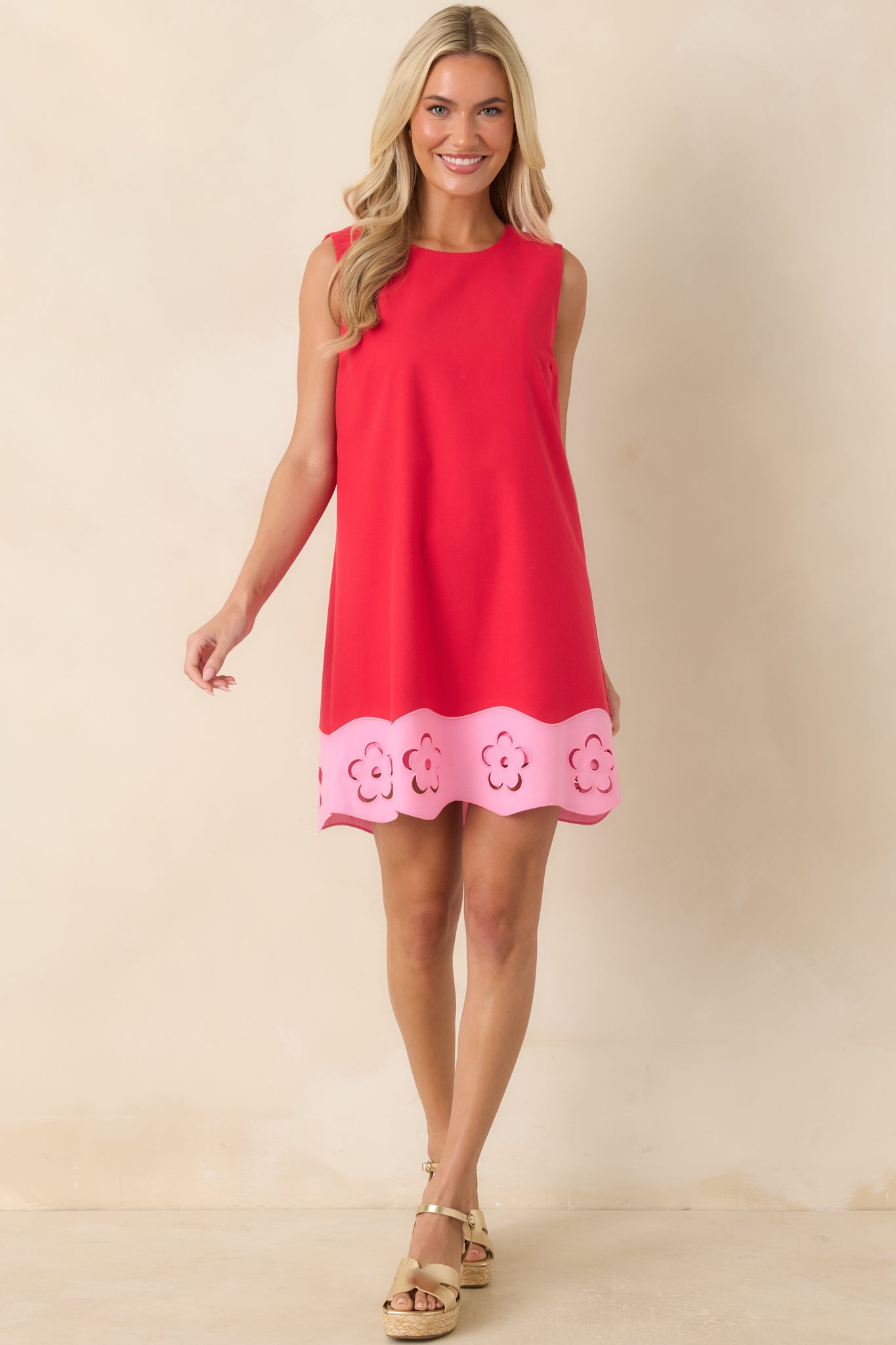 Fresh Cut Flowers Red Floral Detail Sleeveless Mini Dress - gazingly