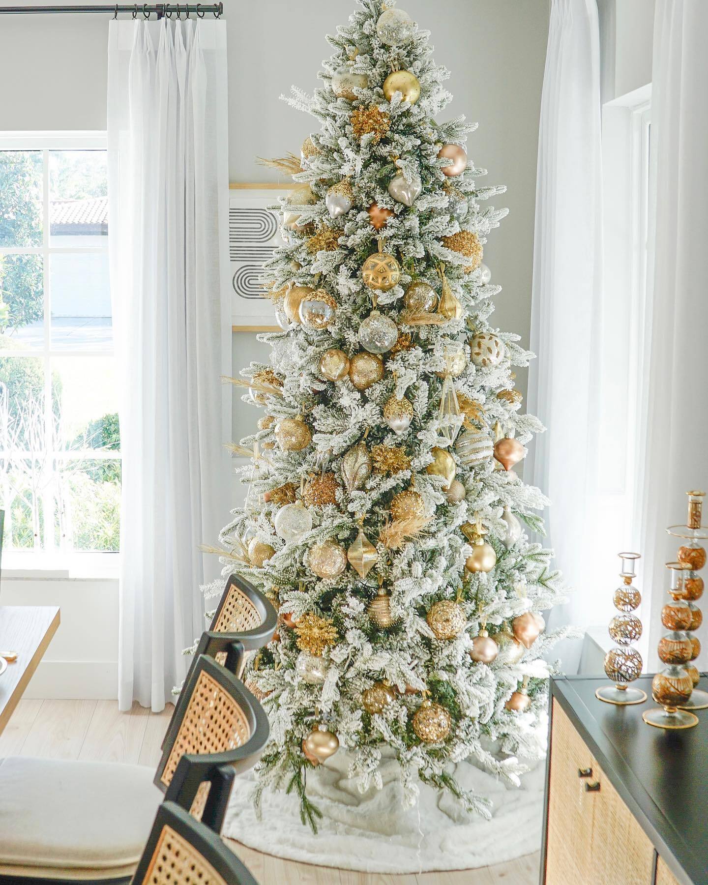 7.5' Queen 🎄 Slim Artificial Christmas Tree Unlit