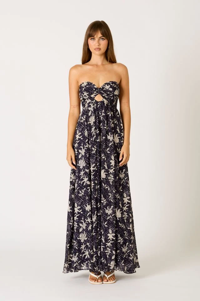 Floral Strapless Maxi Dress - guttulla