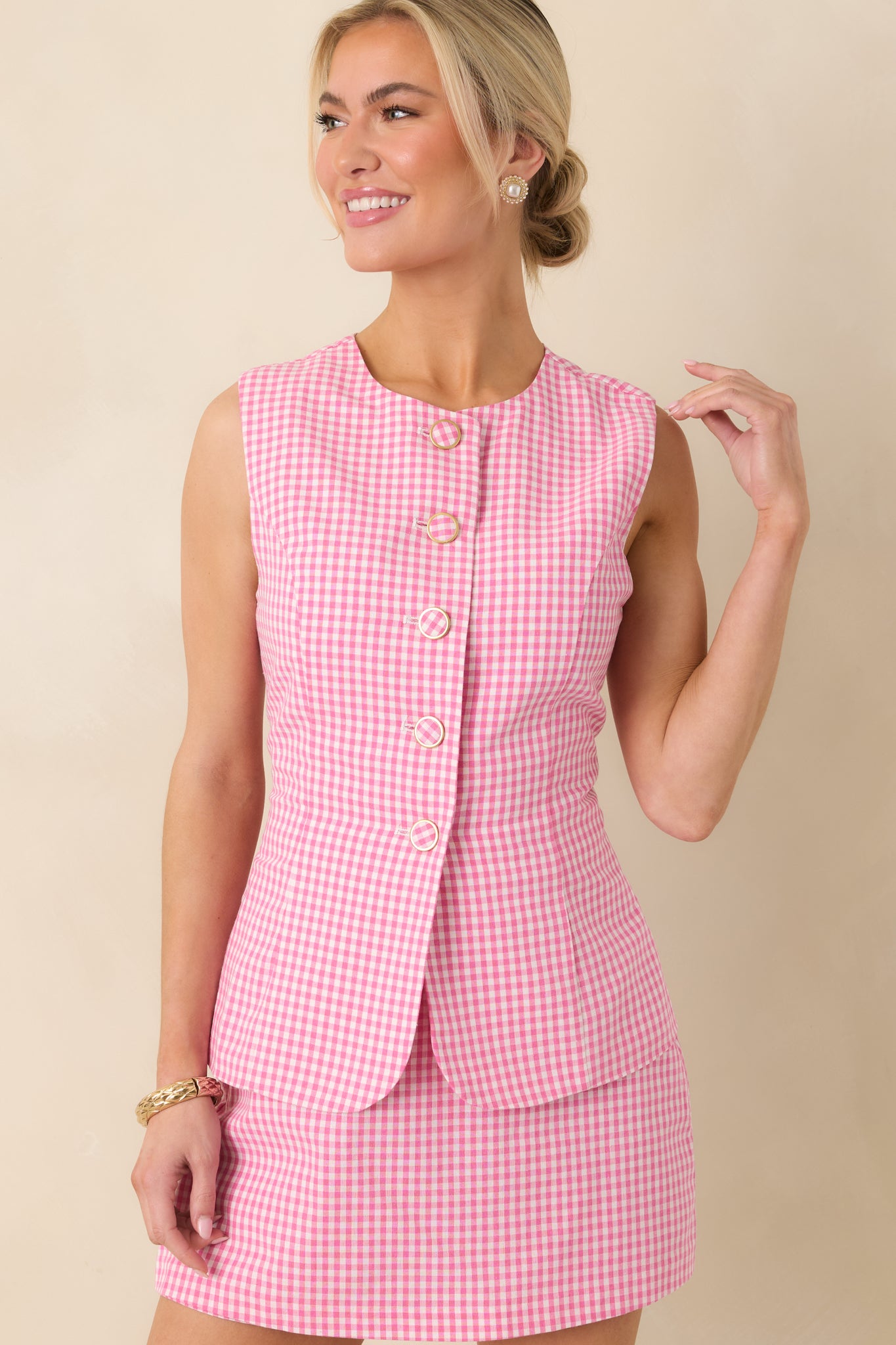 Pink Gingham Sleeveless Romper - gazingly