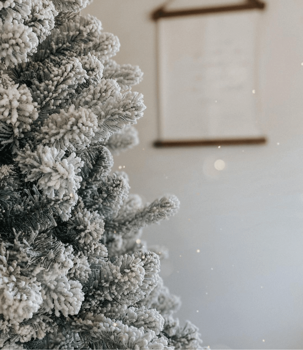 9' King 🎄 Slim Artificial Christmas Tree Unlit