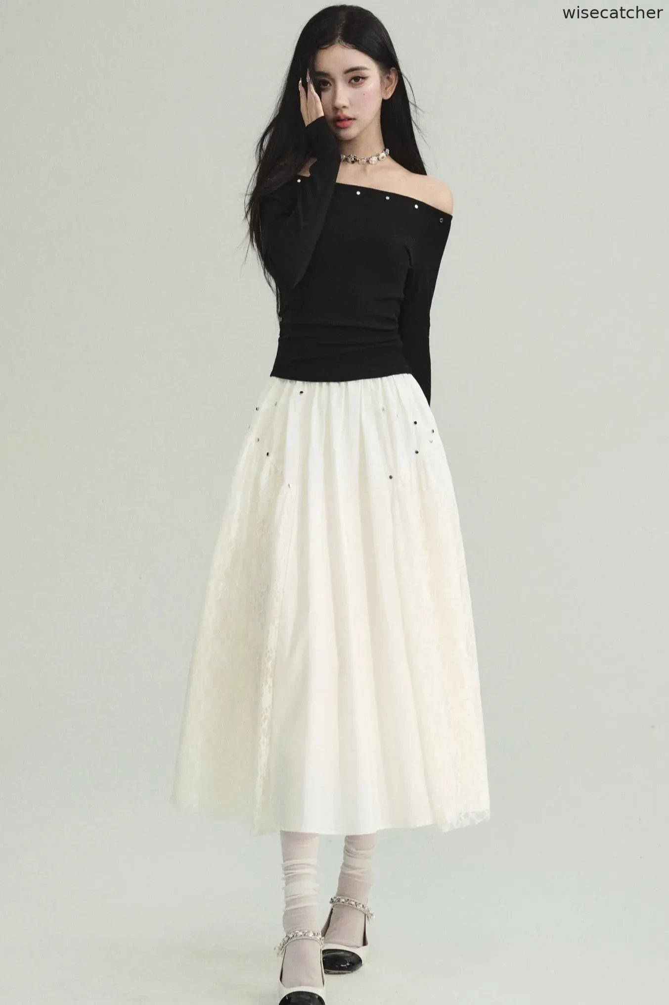BLACK SLIM SHOULDER SKIRT SET-UP - jugjet