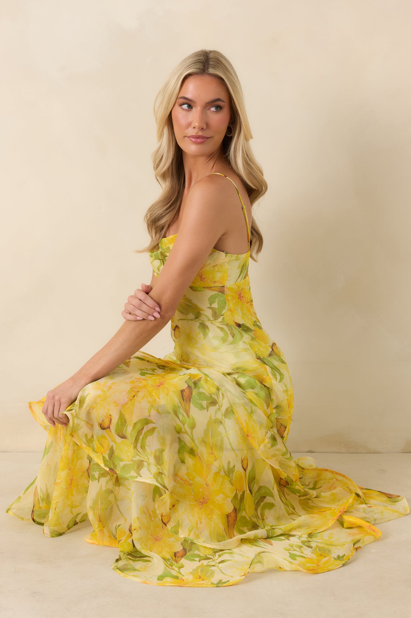 Yellow Floral Tiered Drop-Waist Maxi Dress - gazingly