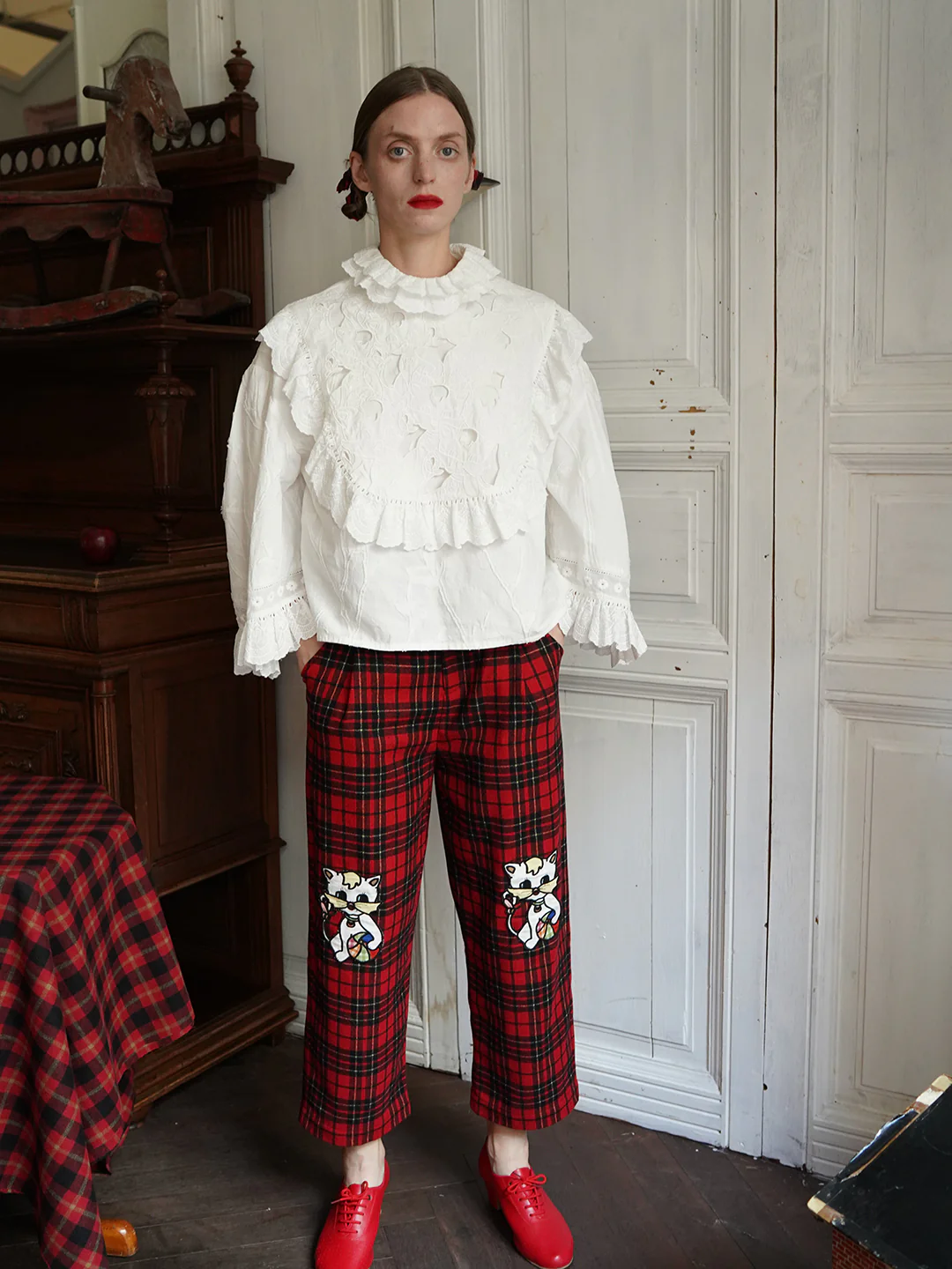 Unlogical Poem Victorian-style Cat Hollow Embroidery Cotton Blouse