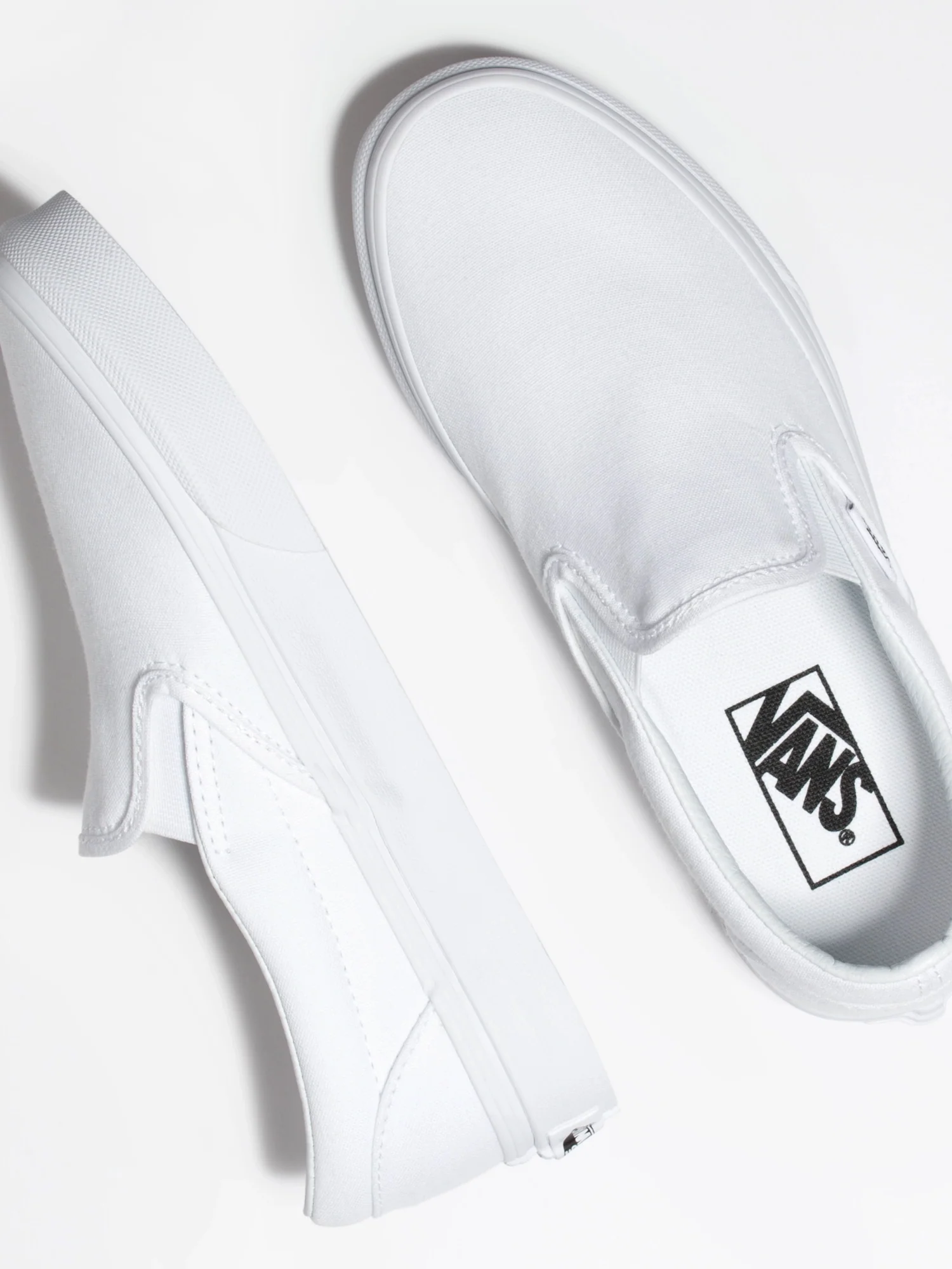 NMMENS VANS CLASSIC SLIP-ON TRUE WHITE CANVAS SHOES