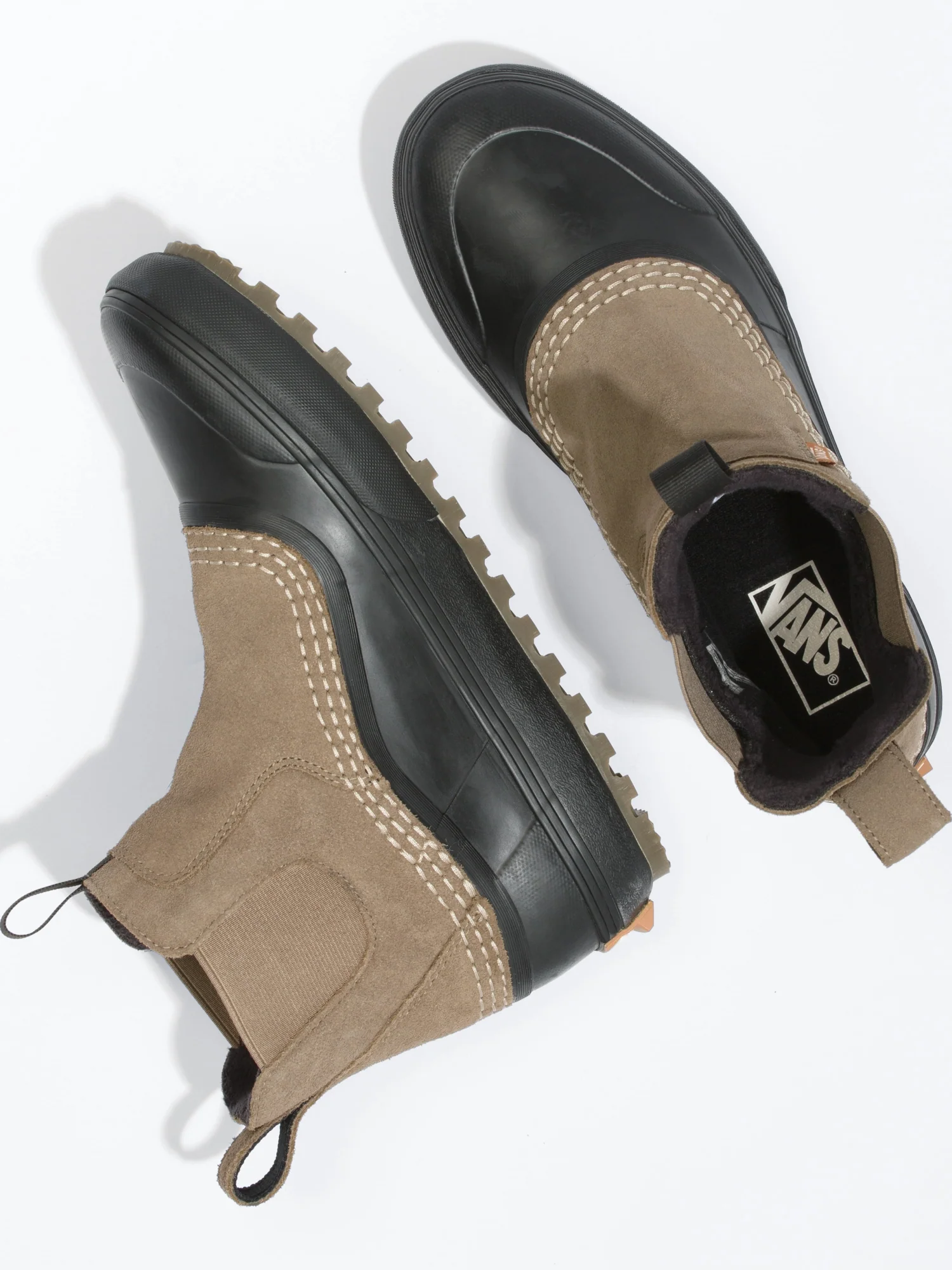 NMMENS VANS STANDARD MID CHELSEA SNOW MTE BOOT