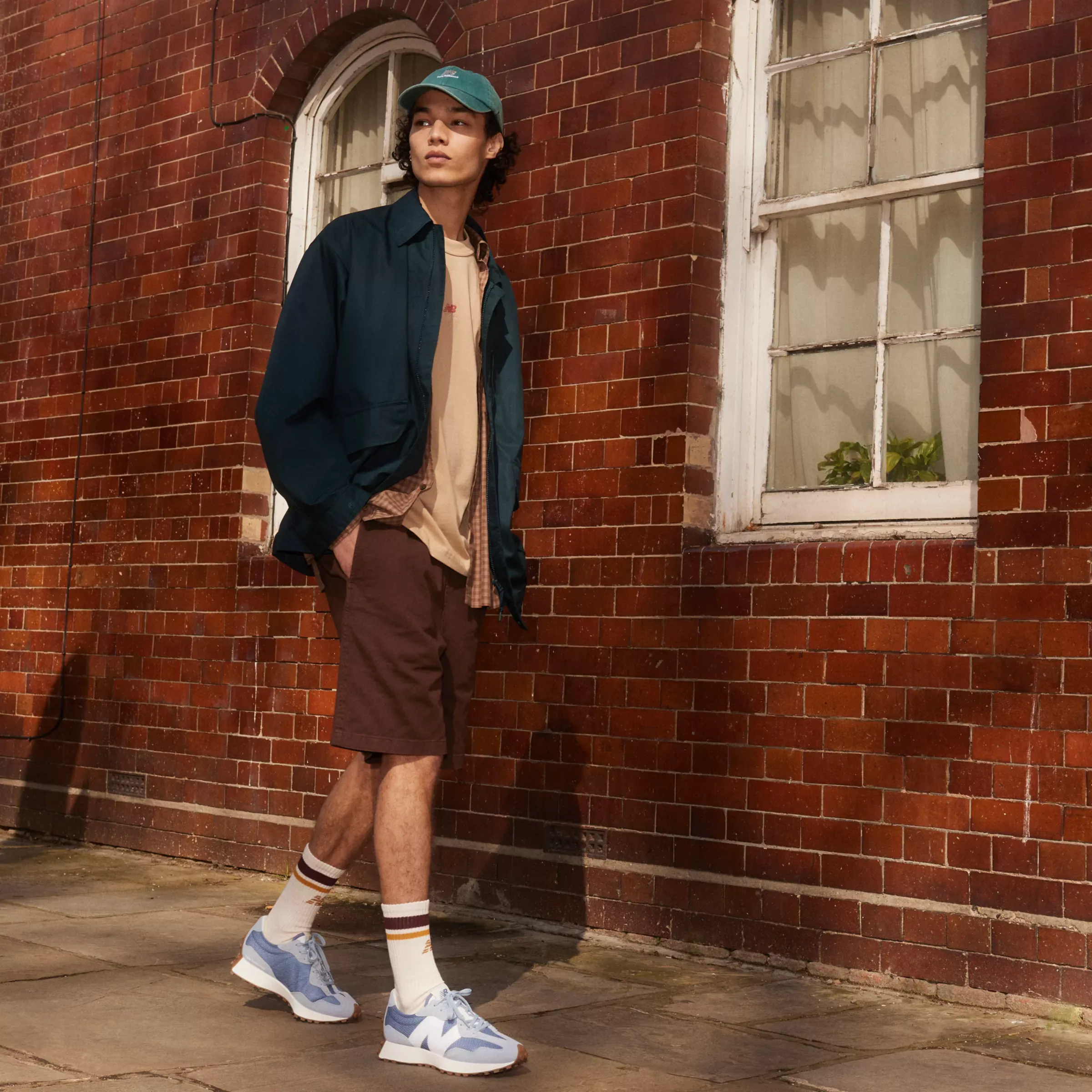 NM327 - Light Arctic Grey with Mercury Blue