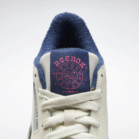 NMReebok Women's Classic Leather Shoes - Chalk / Batik Blue / Atomic Pink
