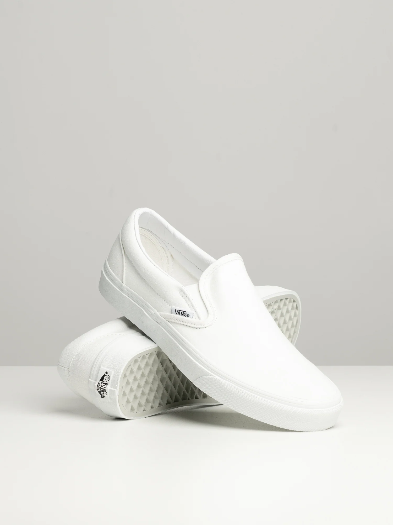 NMMENS VANS CLASSIC SLIP-ON TRUE WHITE CANVAS SHOES