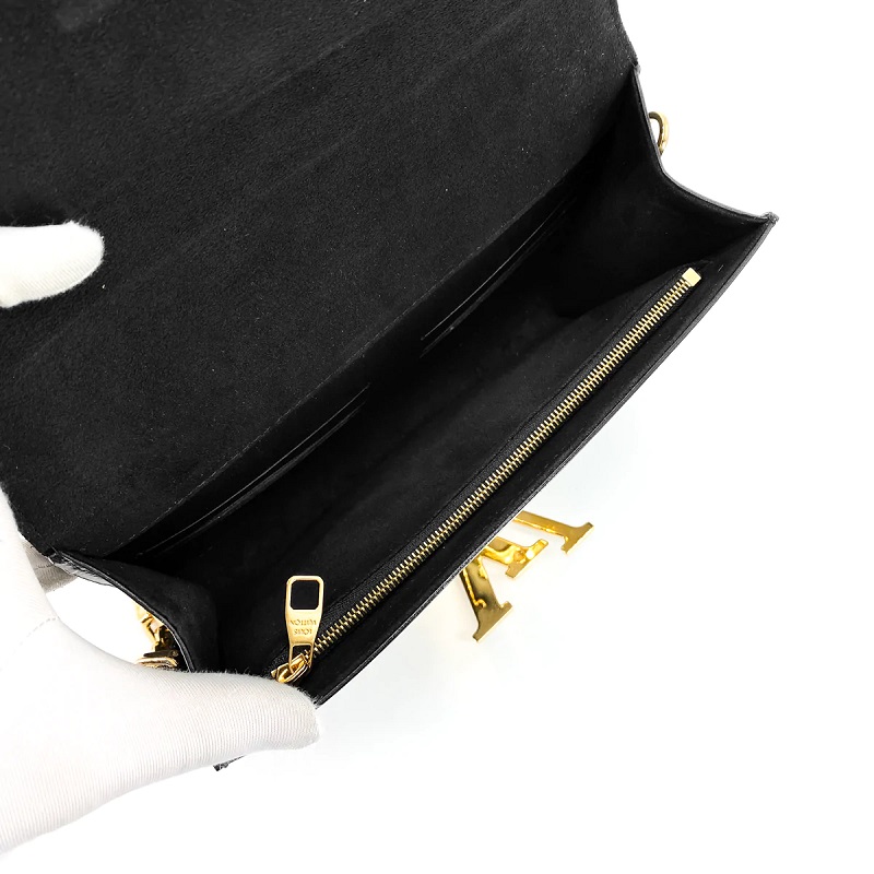 NMChain Louise Black