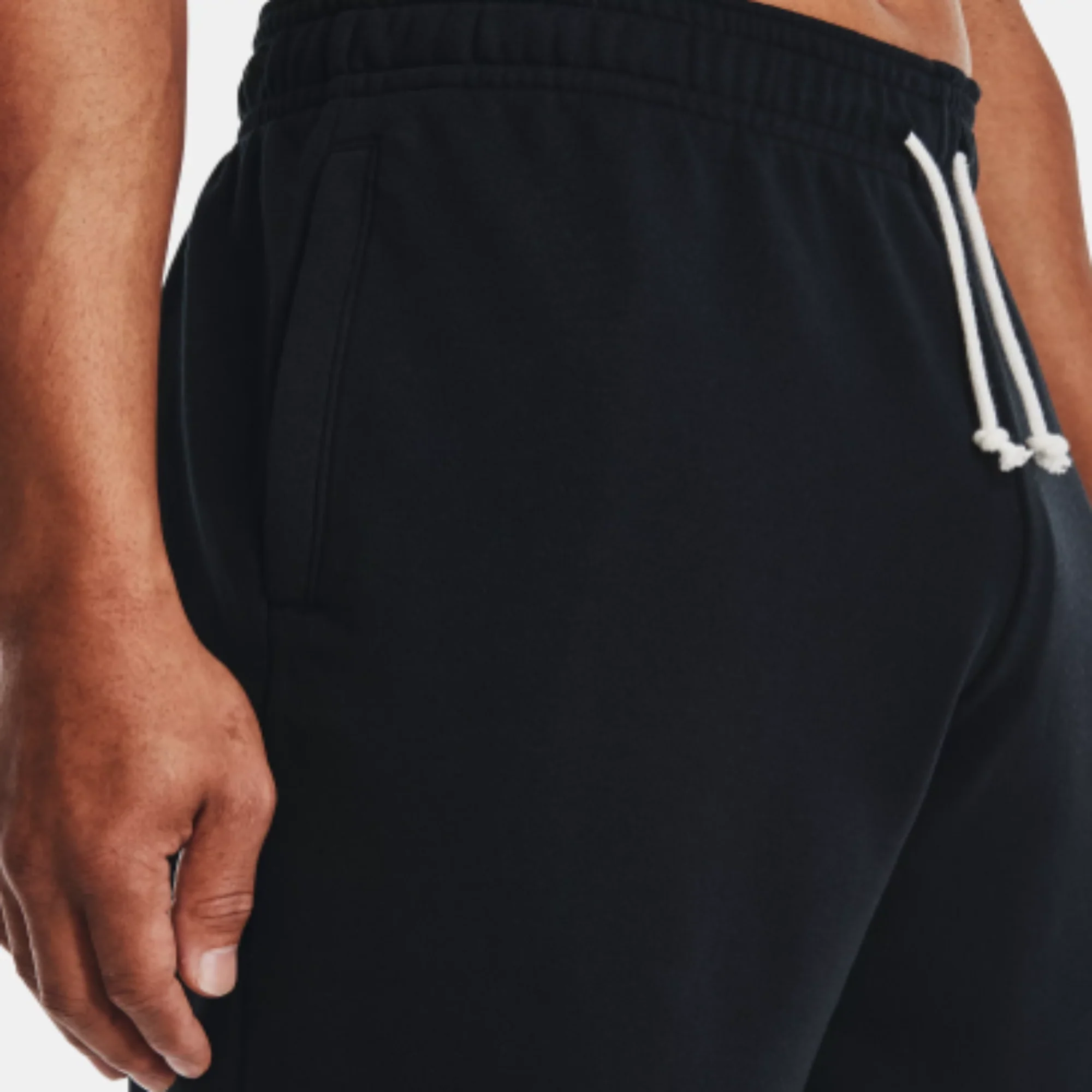 NMMen's Under Armour Rival Terry Shorts (Black /Onyx White)