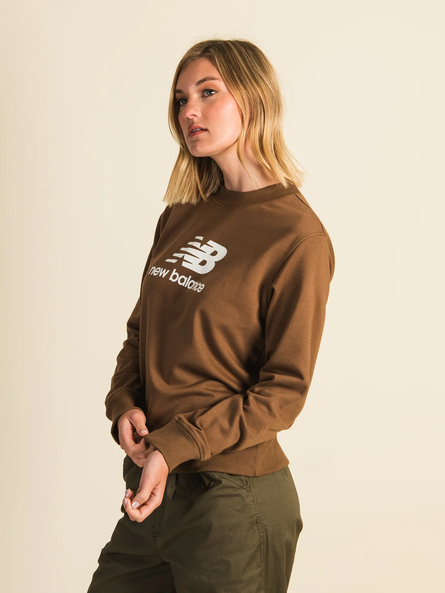 NMNEW BALANCE ESSENTIALS STACKED LOGO CREW