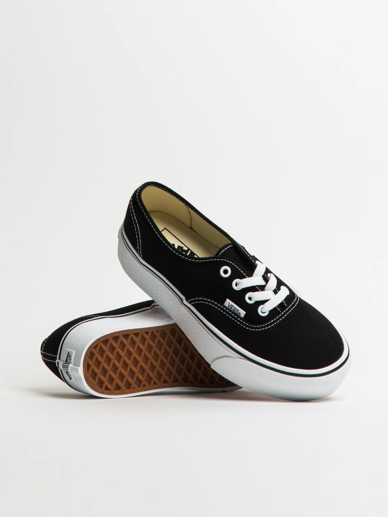 NMWOMENS VANS UA AUTH STACKFORM CANVAS SNEAKER