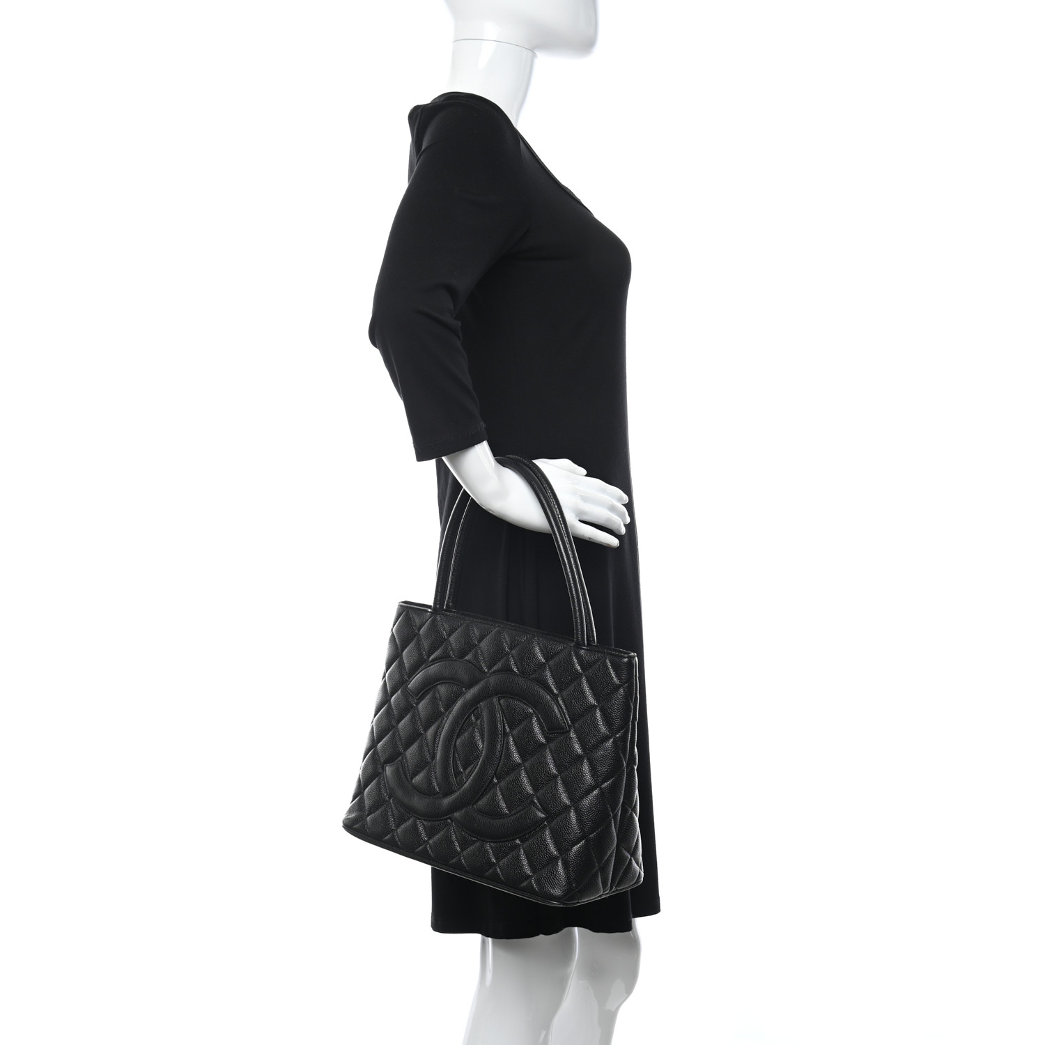 NMCaviar Quilted Medallion Tote Black