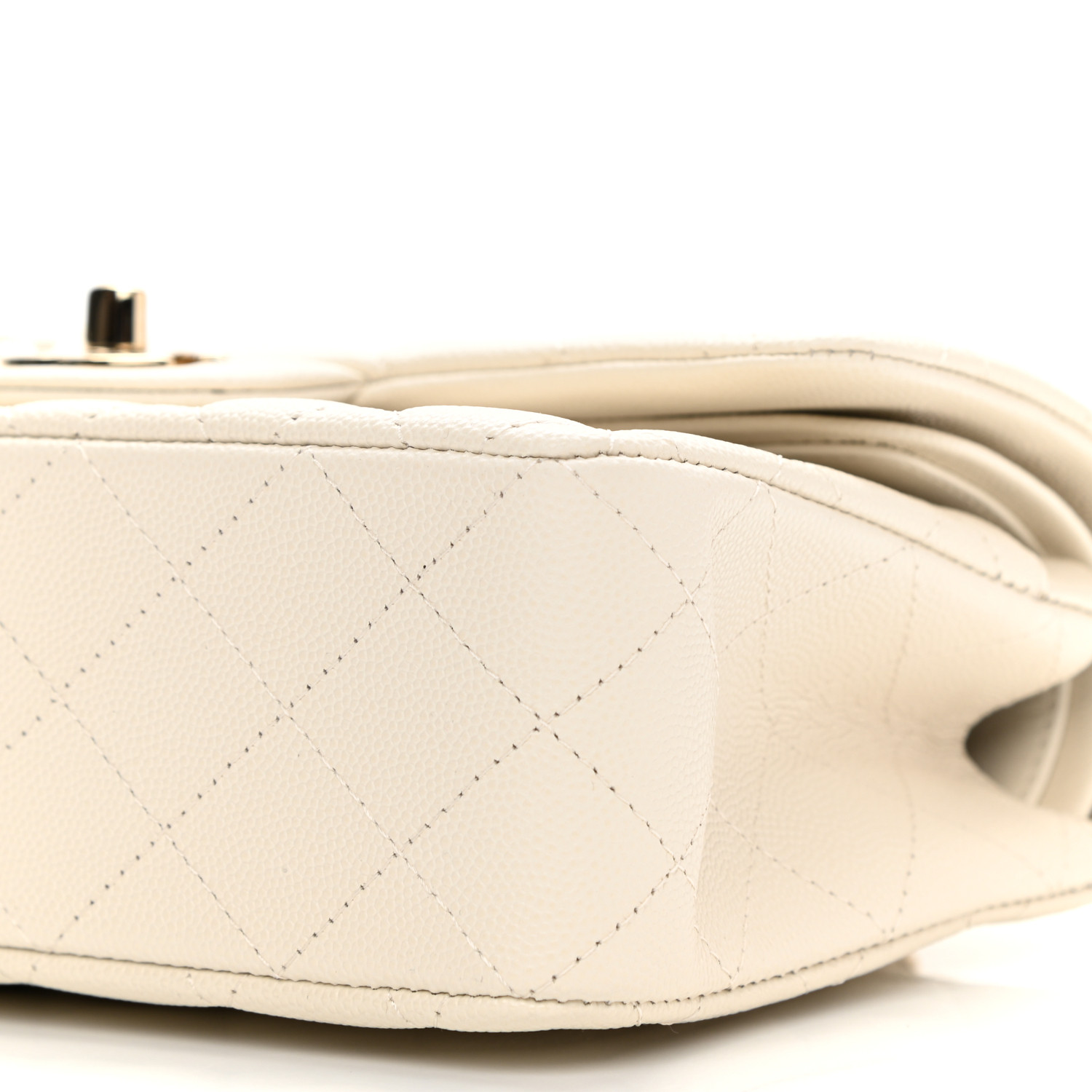 NMCaviar quilted Medium Double clamshell off-white