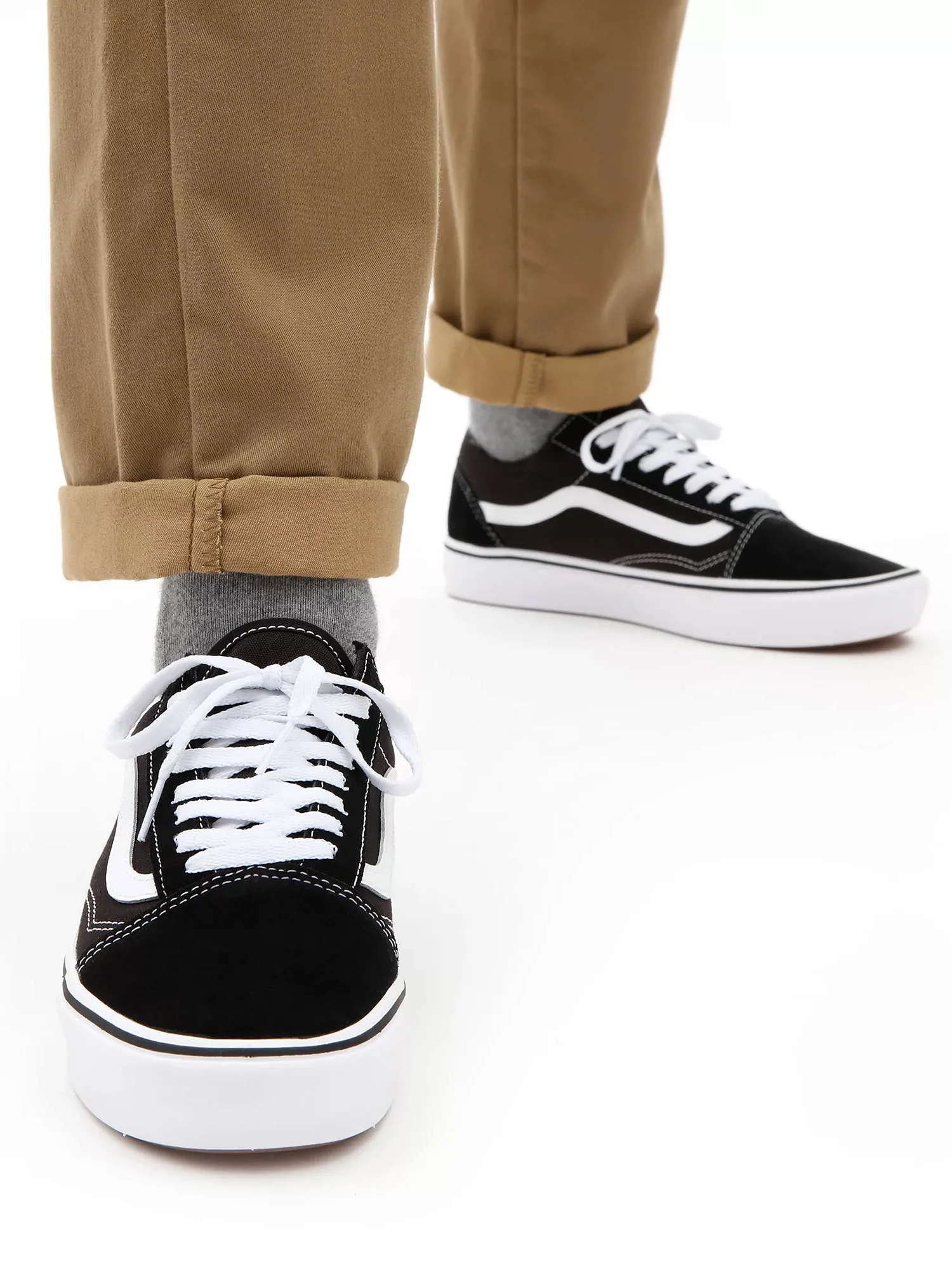 NMWOMENS VANS COMFYCUSH OLD SKOOL SNEAKER