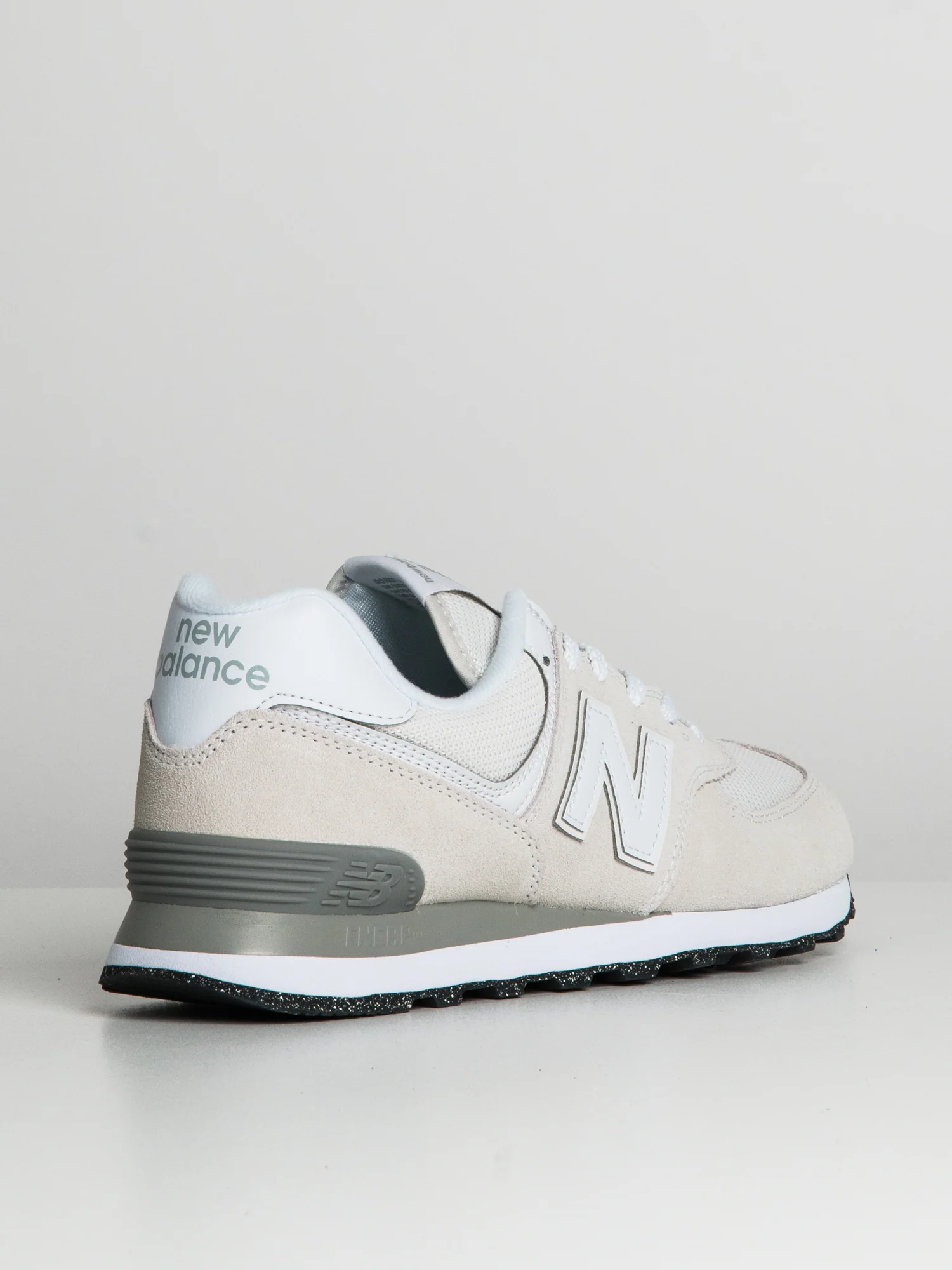 NMMENS NEW BALANCE THE 574 SNEAKER