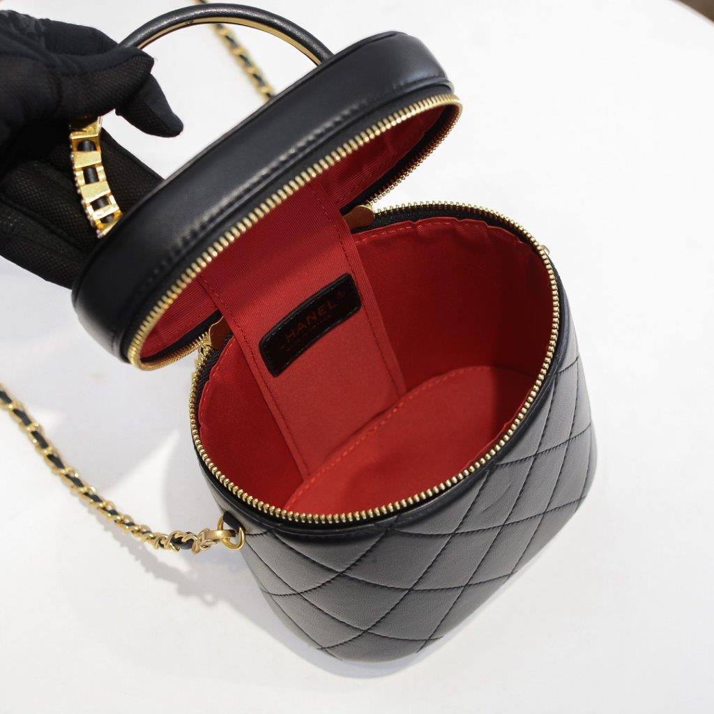 NMChanel limited edition small bucket bag - black