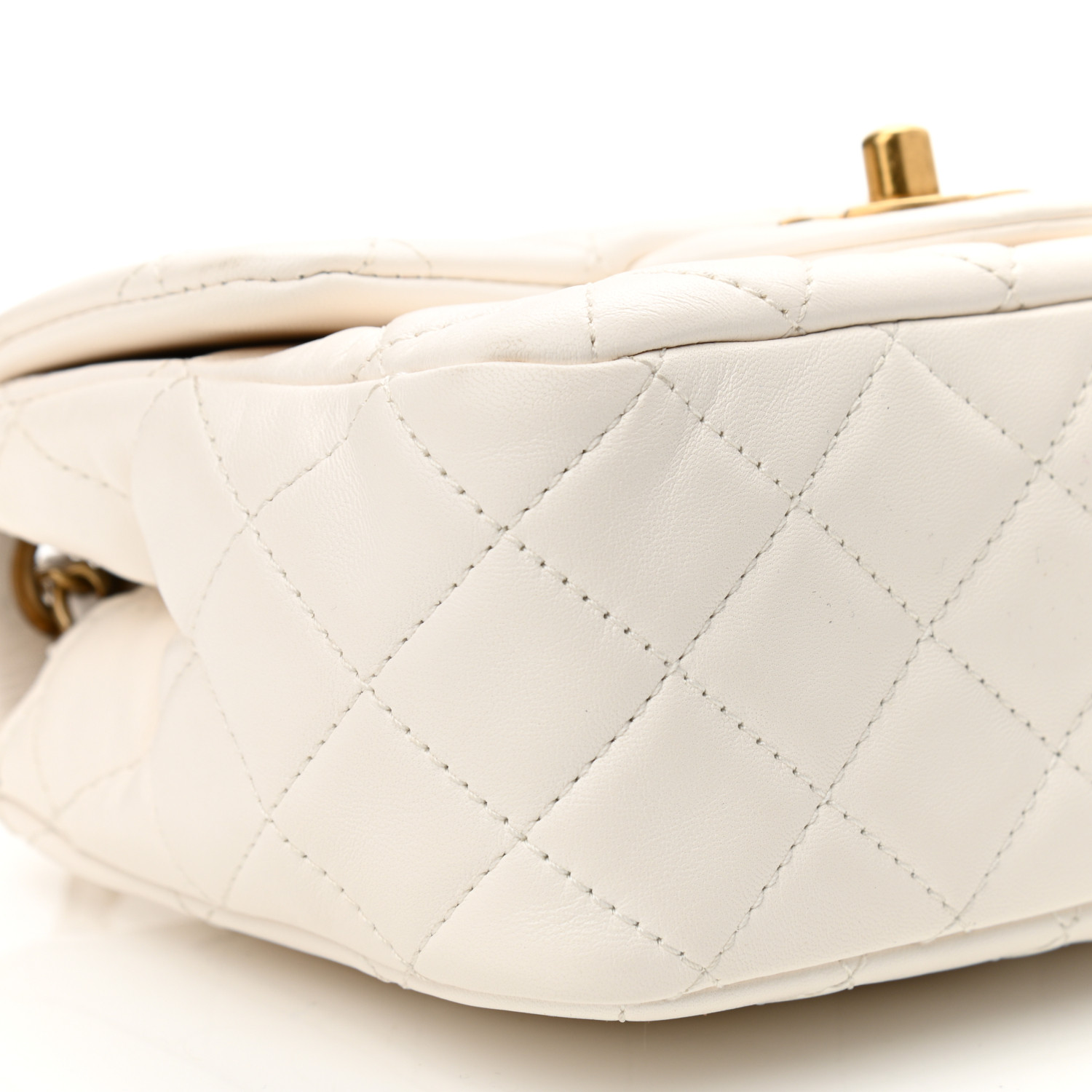 NMLambskin Quilted CC Pearl Crush Mini Flap White