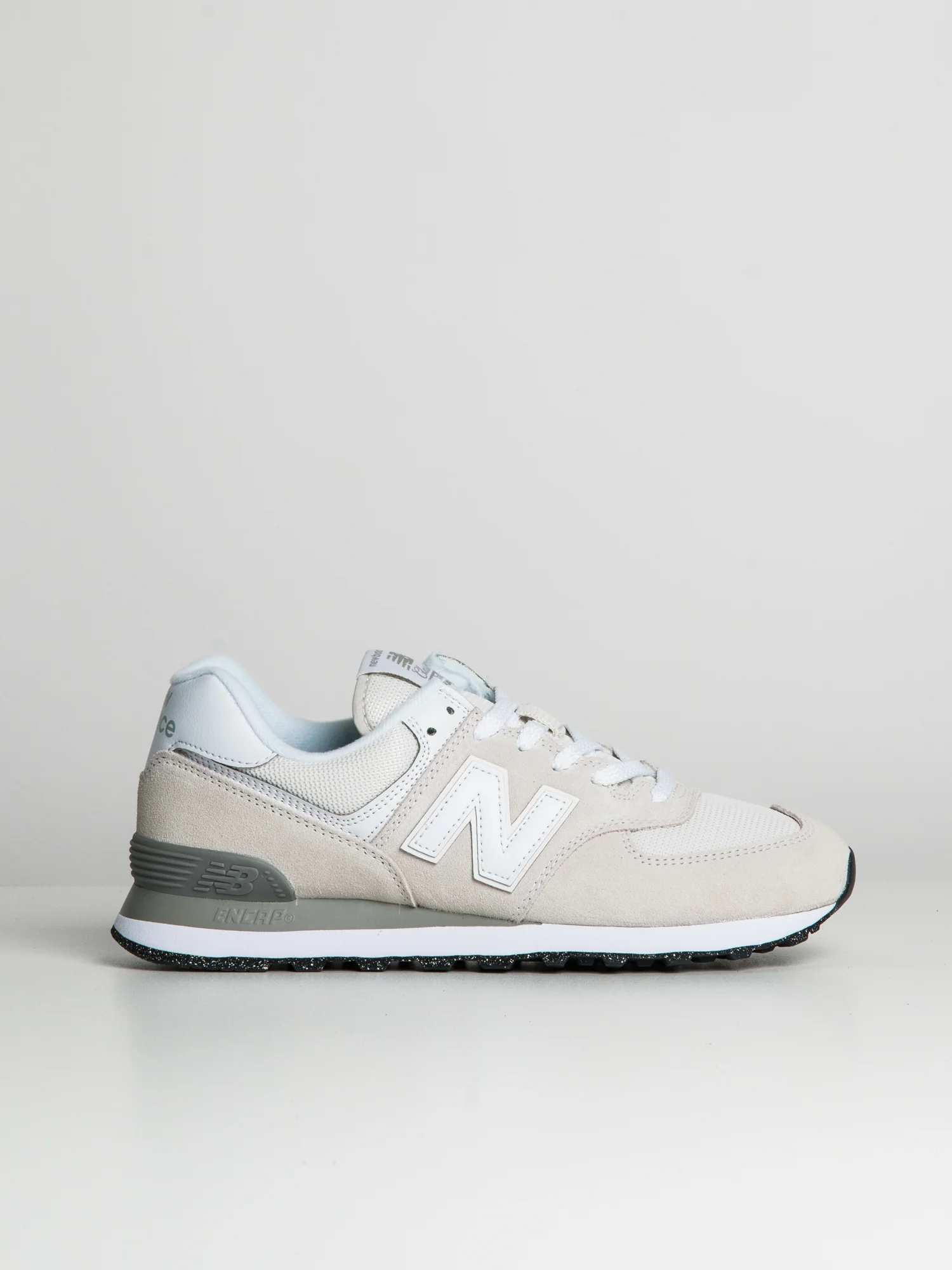 NMMENS NEW BALANCE THE 574 SNEAKER