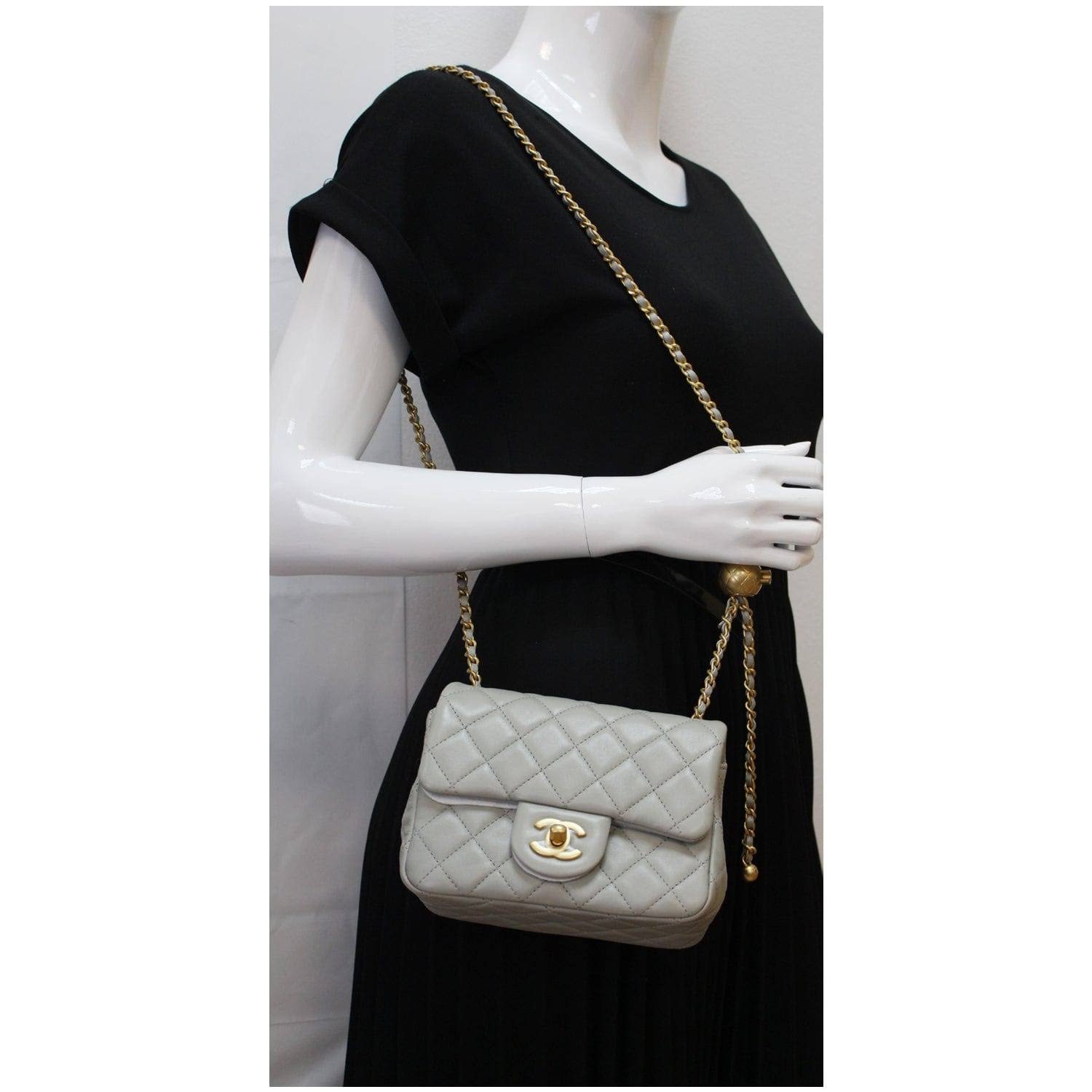 NMLambskin Quilted CC Pearl Crush Mini Flap Light grey