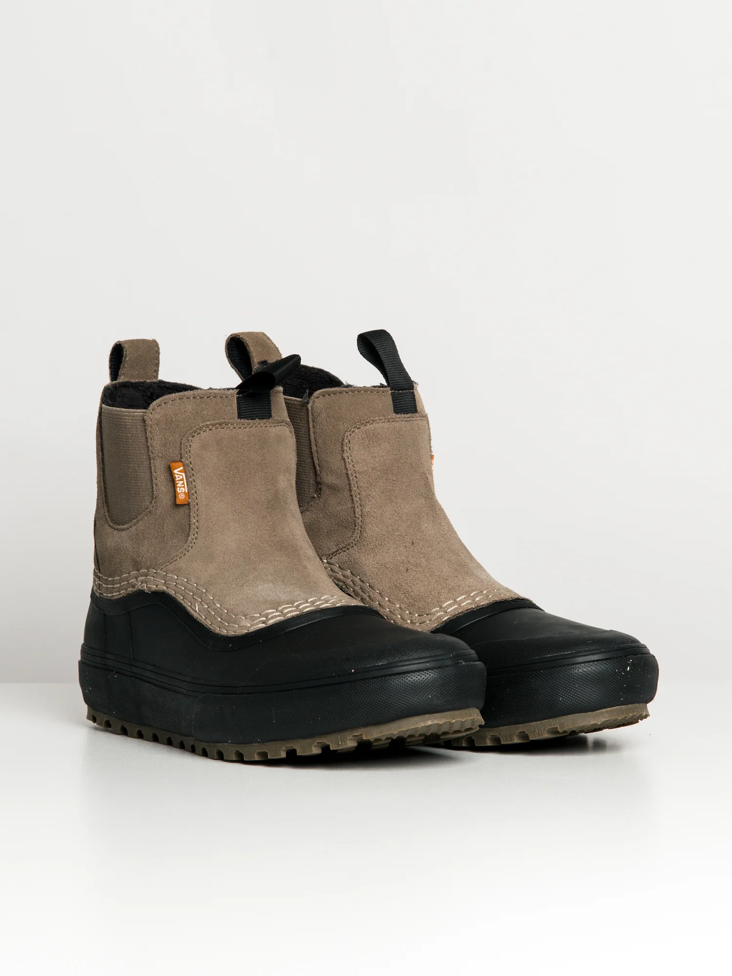 NMMENS VANS STANDARD MID CHELSEA SNOW MTE BOOT