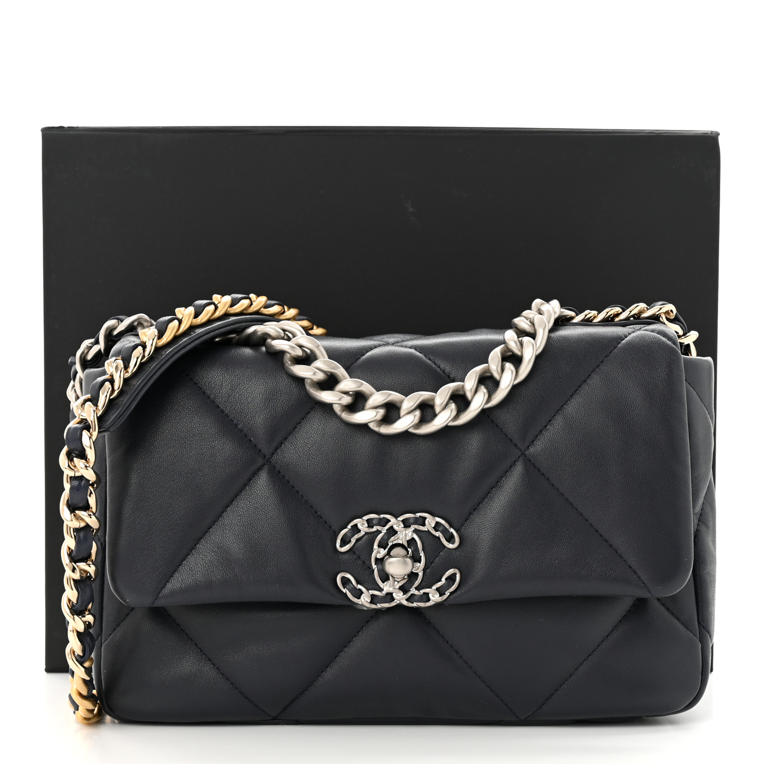 NMLambskin Quilted Medium Chanel 19 Flap
