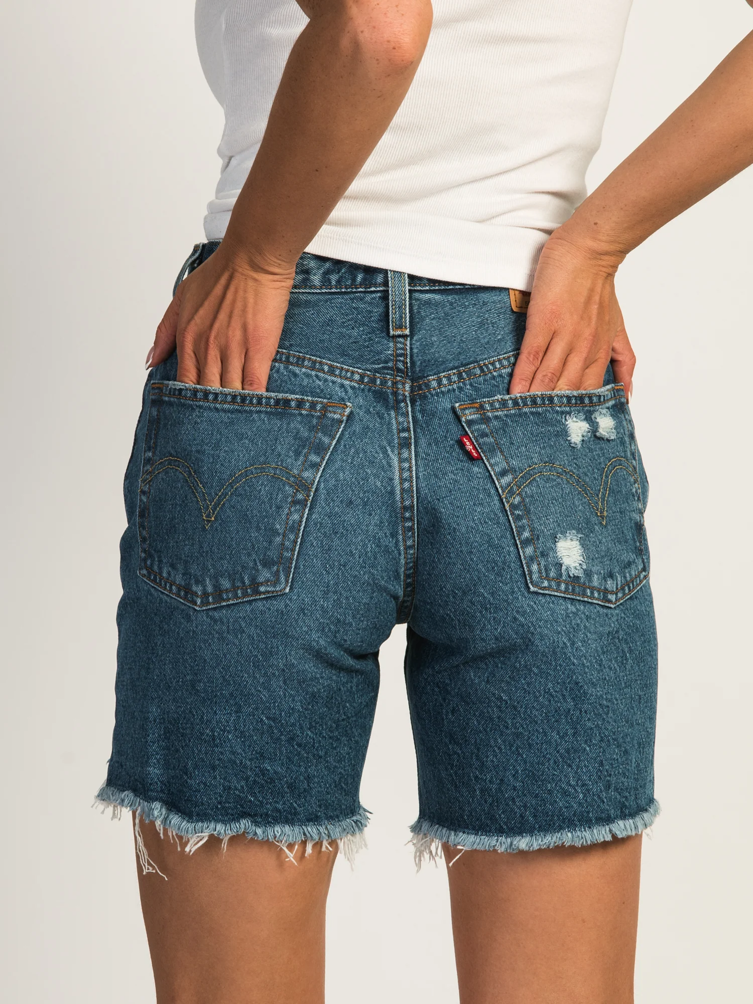 NMLEVIS 501 MID THIGH SHORT