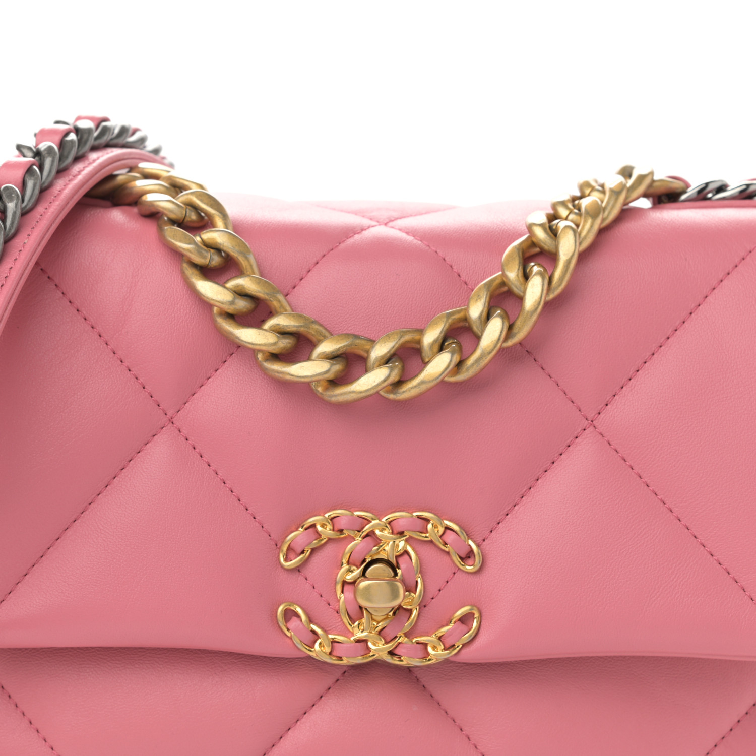 NMLambskin Quilted Medium Chanel 19 Flap Light Pink