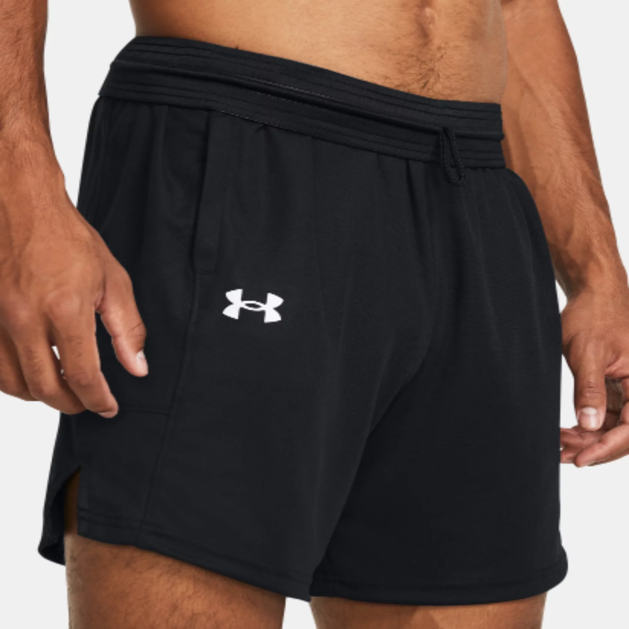 NMMen's Under Armour Zone 7