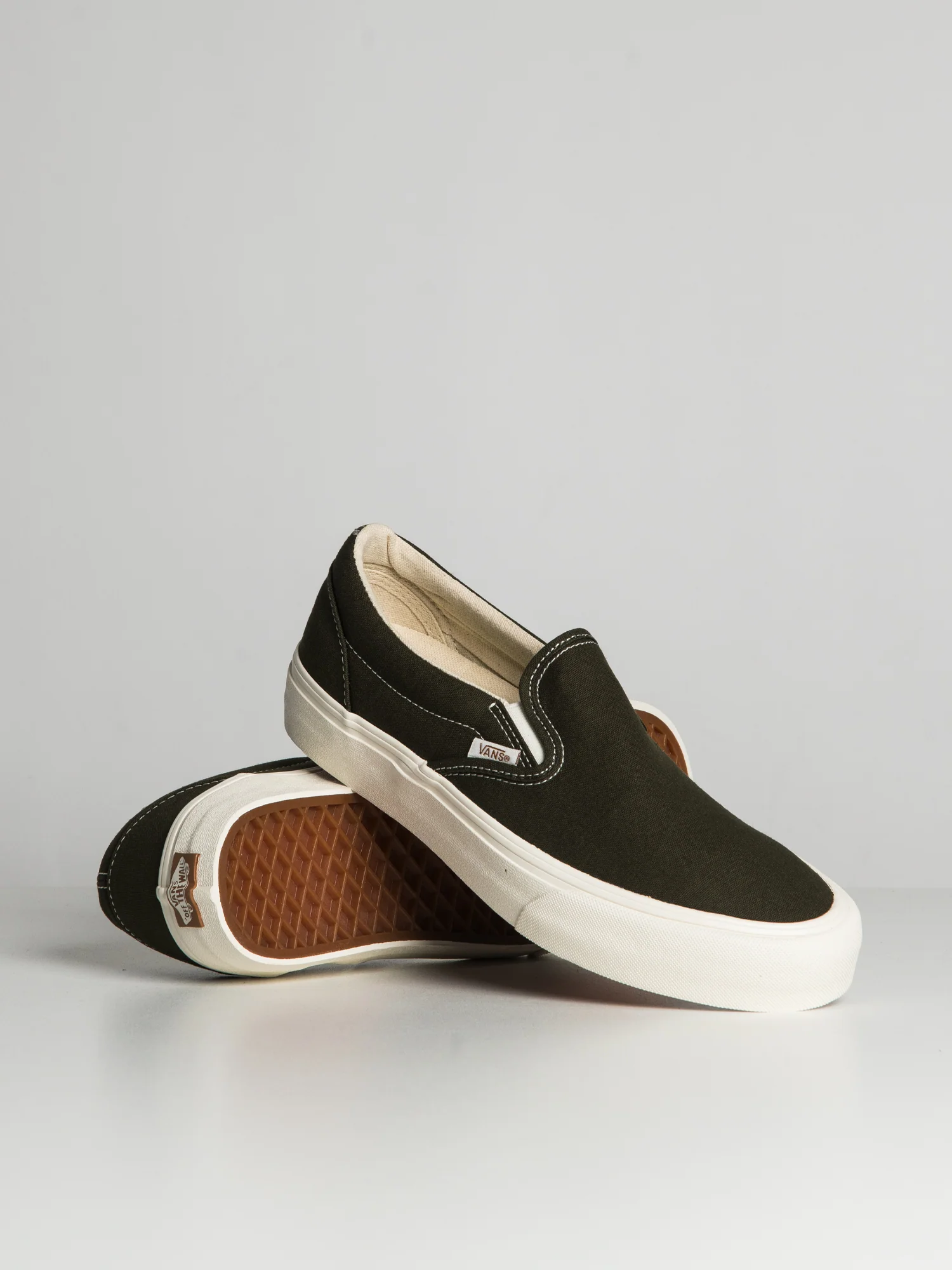 NMMENS VANS SLIP ON VR3
