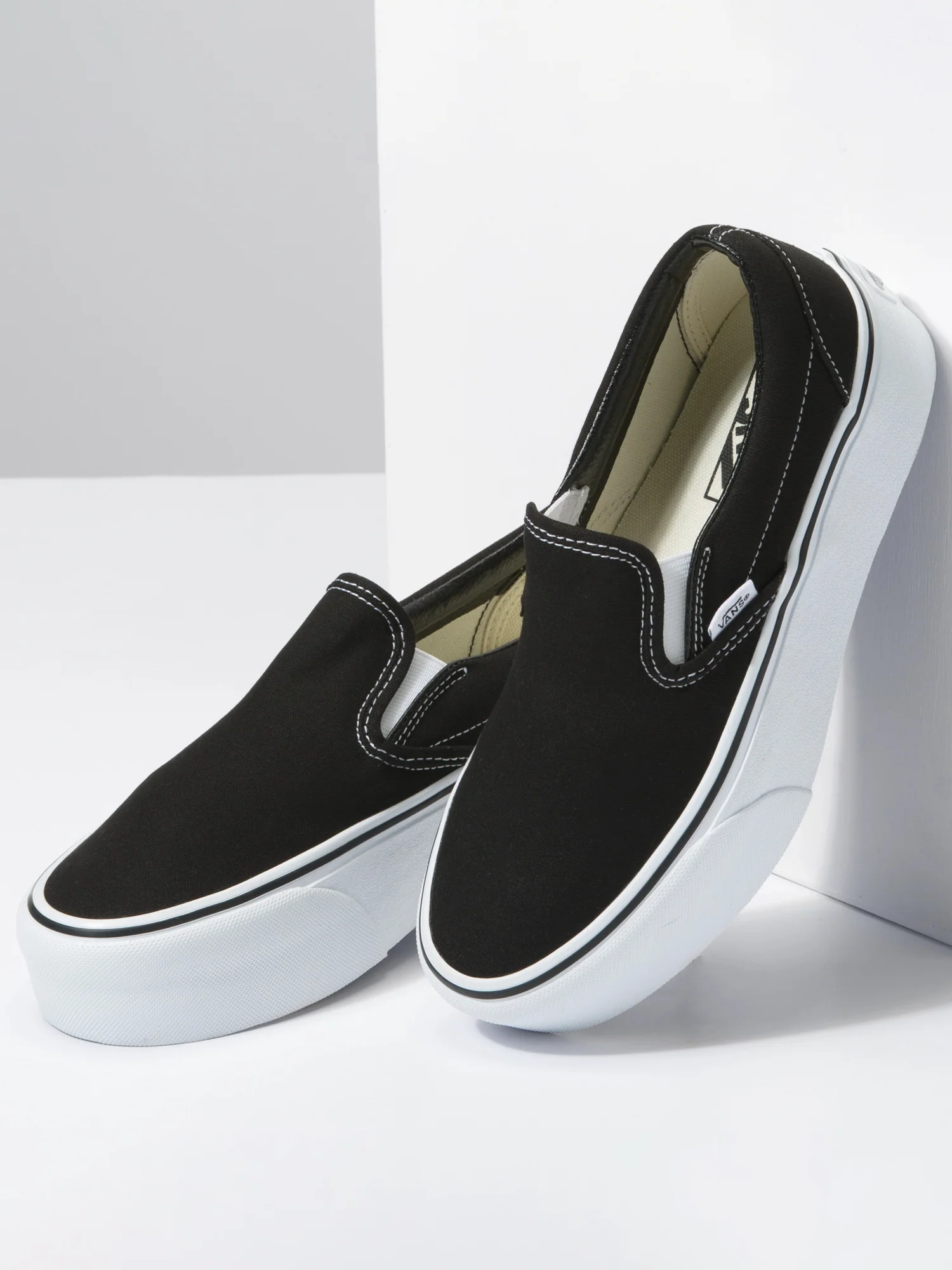 NMWOMENS VANS CLASSIC SLIP ON STACKFORM