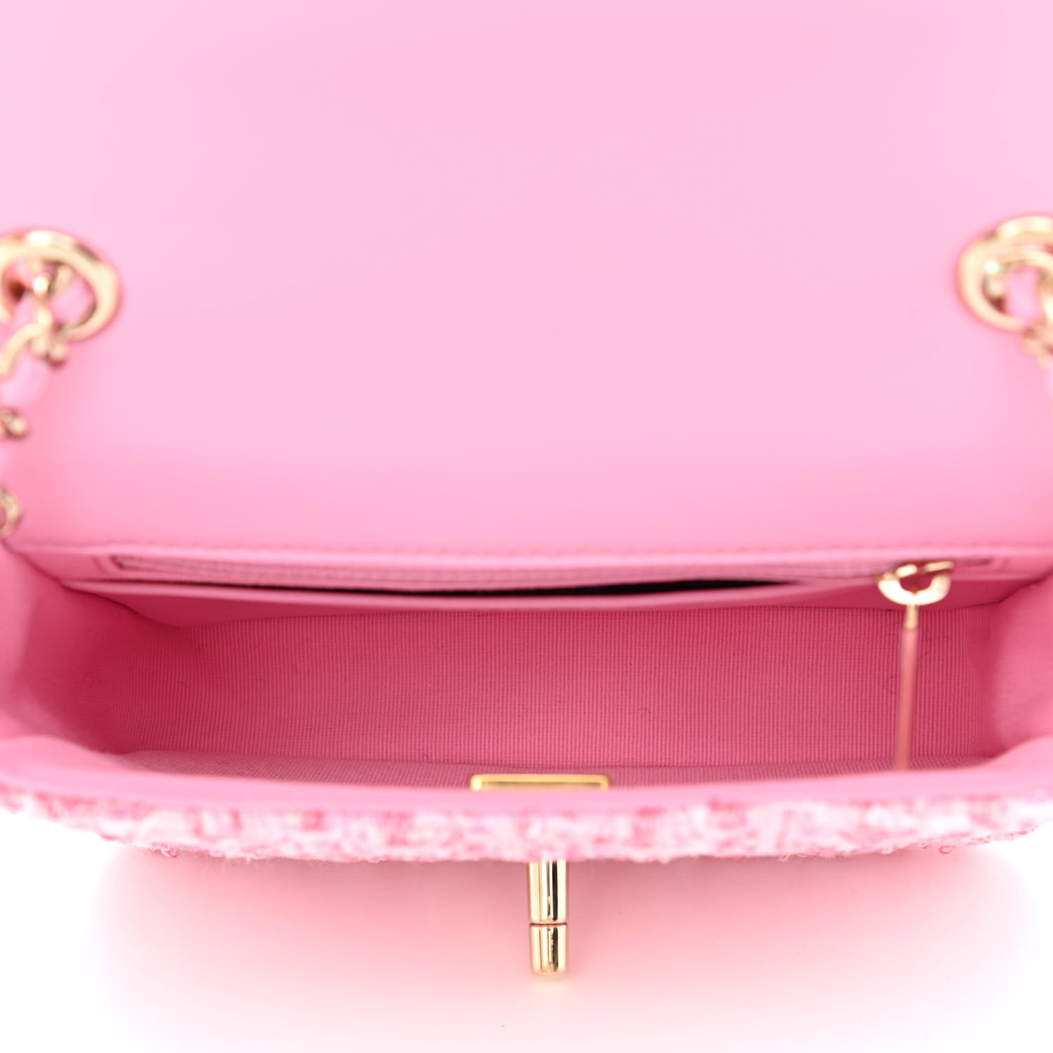 NMTweed Resin Quilted Mini Heart Square Flap Pink White