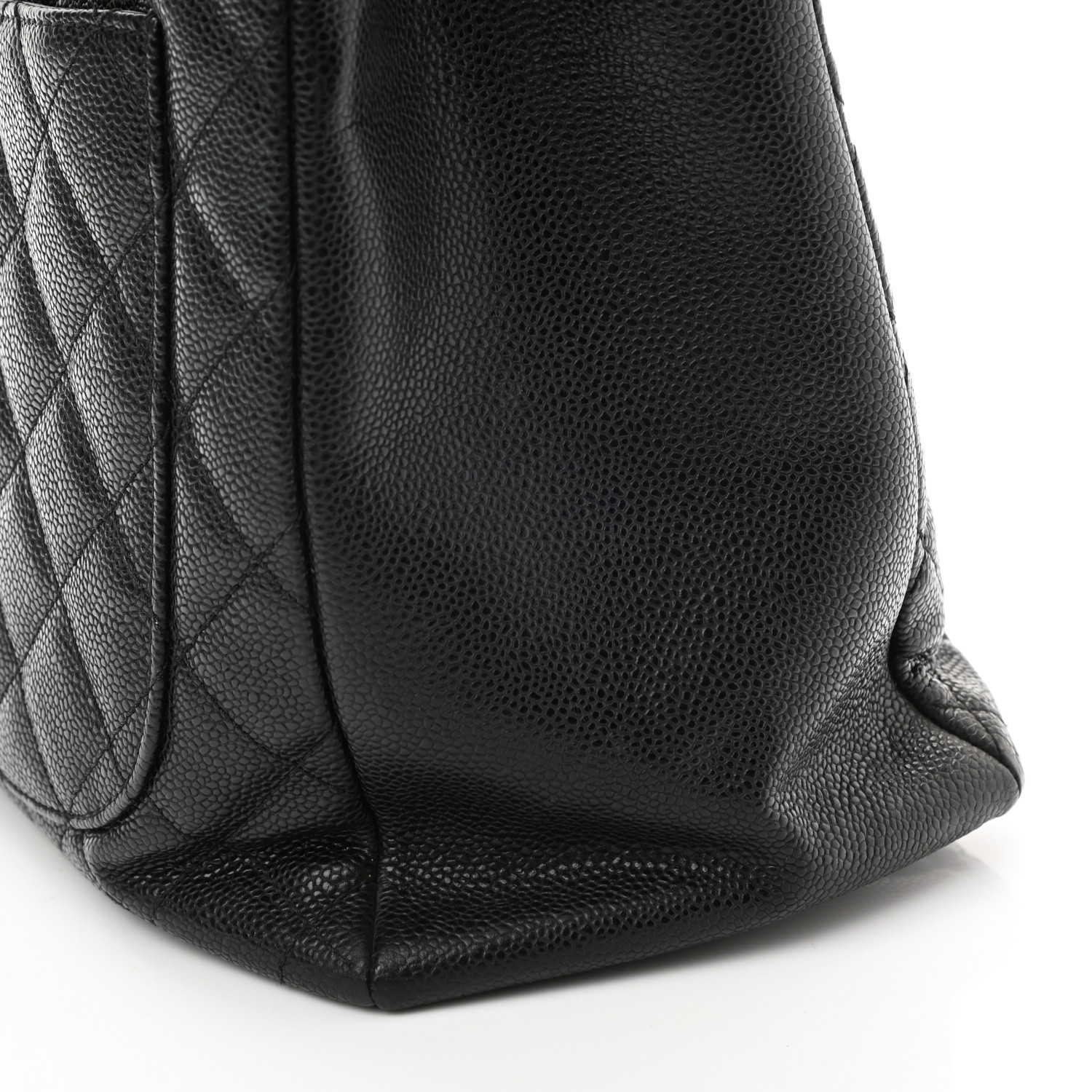 NMCaviar Quilted Grand Shopping Tote GST Black - Gold chain