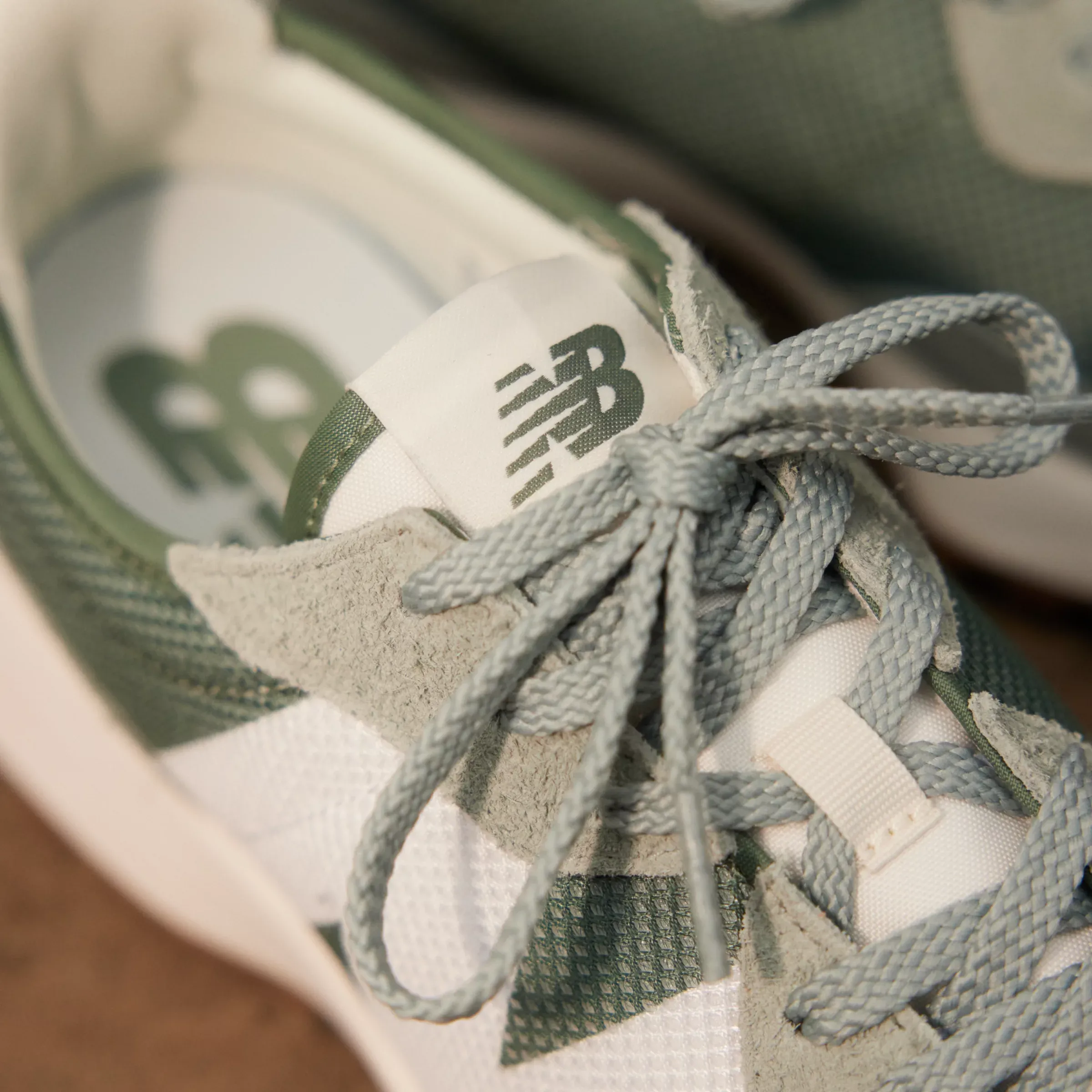 NM327 - Light Arctic Grey with Mercury Blue