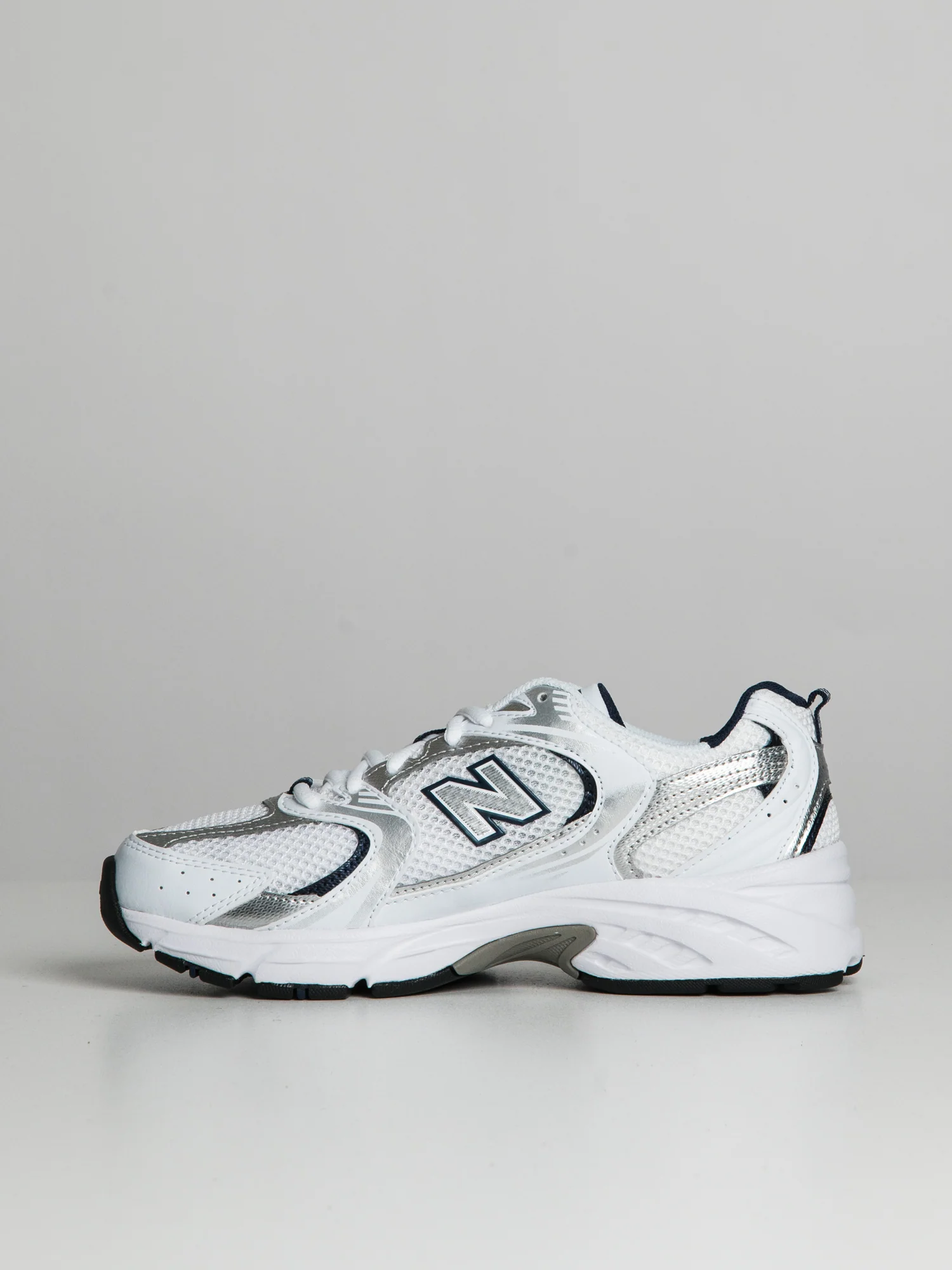 NMWOMENS NEW BALANCE 530 SNEAKER