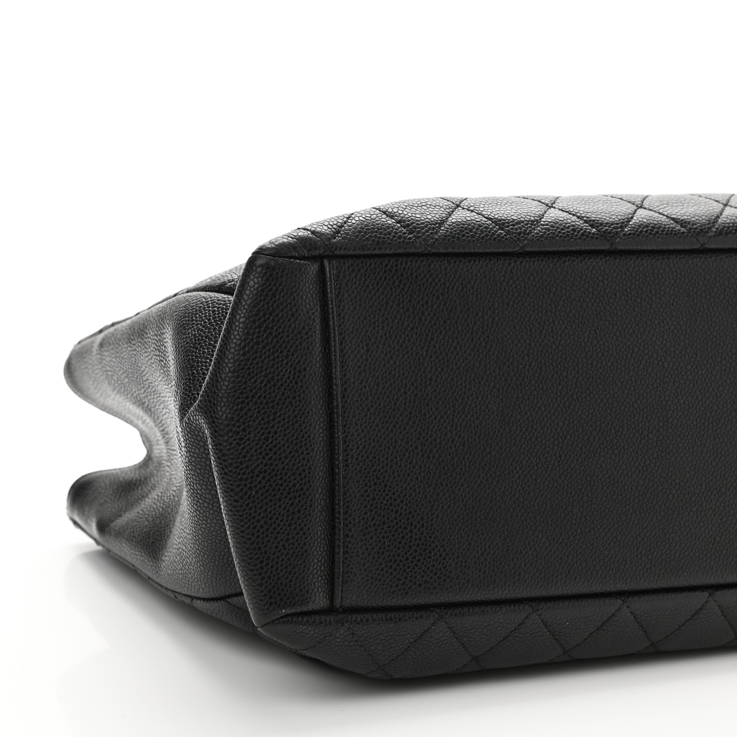 NMCaviar Quilted Grand Shopping Tote GST Black - Gold chain