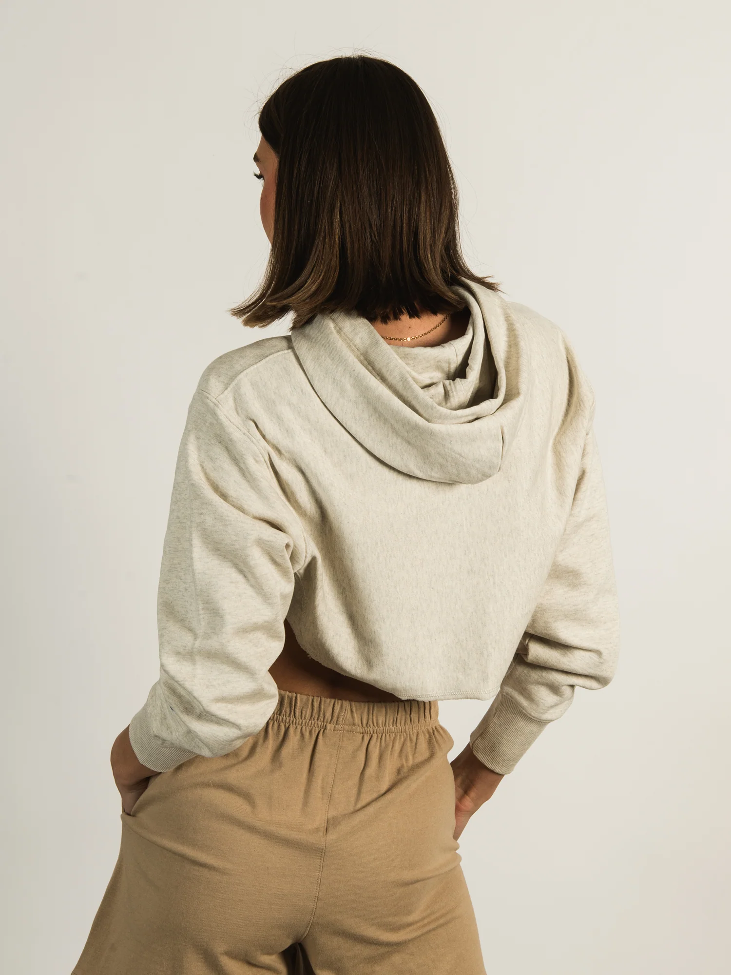 NMCHAMPION REVERSE WEAVE CROP CURVE HEM HOODIE