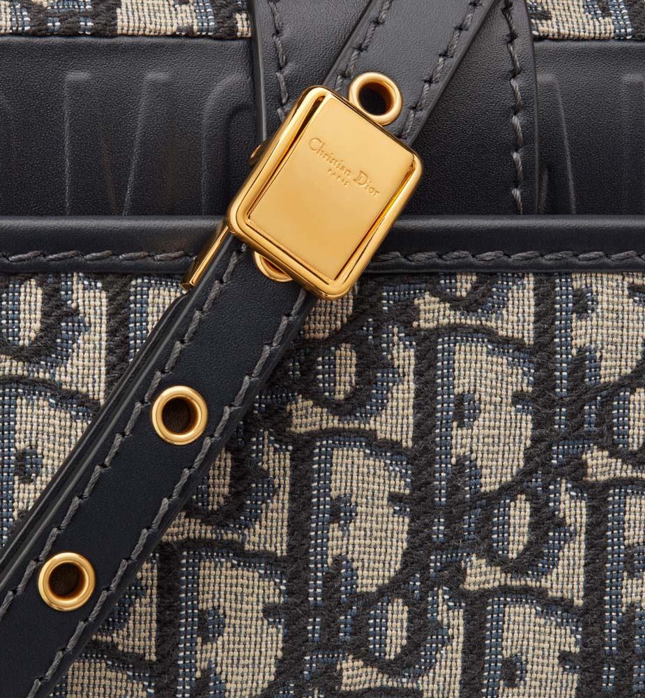 NM30 MONTAIGNE EAST-WEST BAG WITH CHAIN