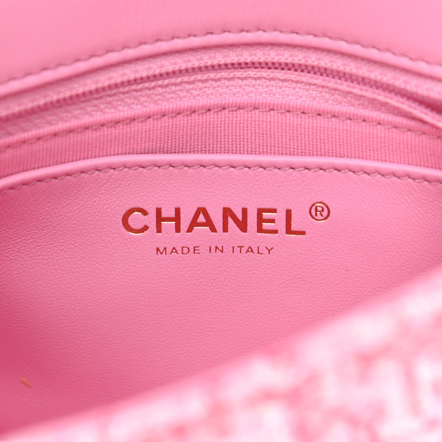 NMTweed Resin Quilted Mini Heart Square Flap Pink White