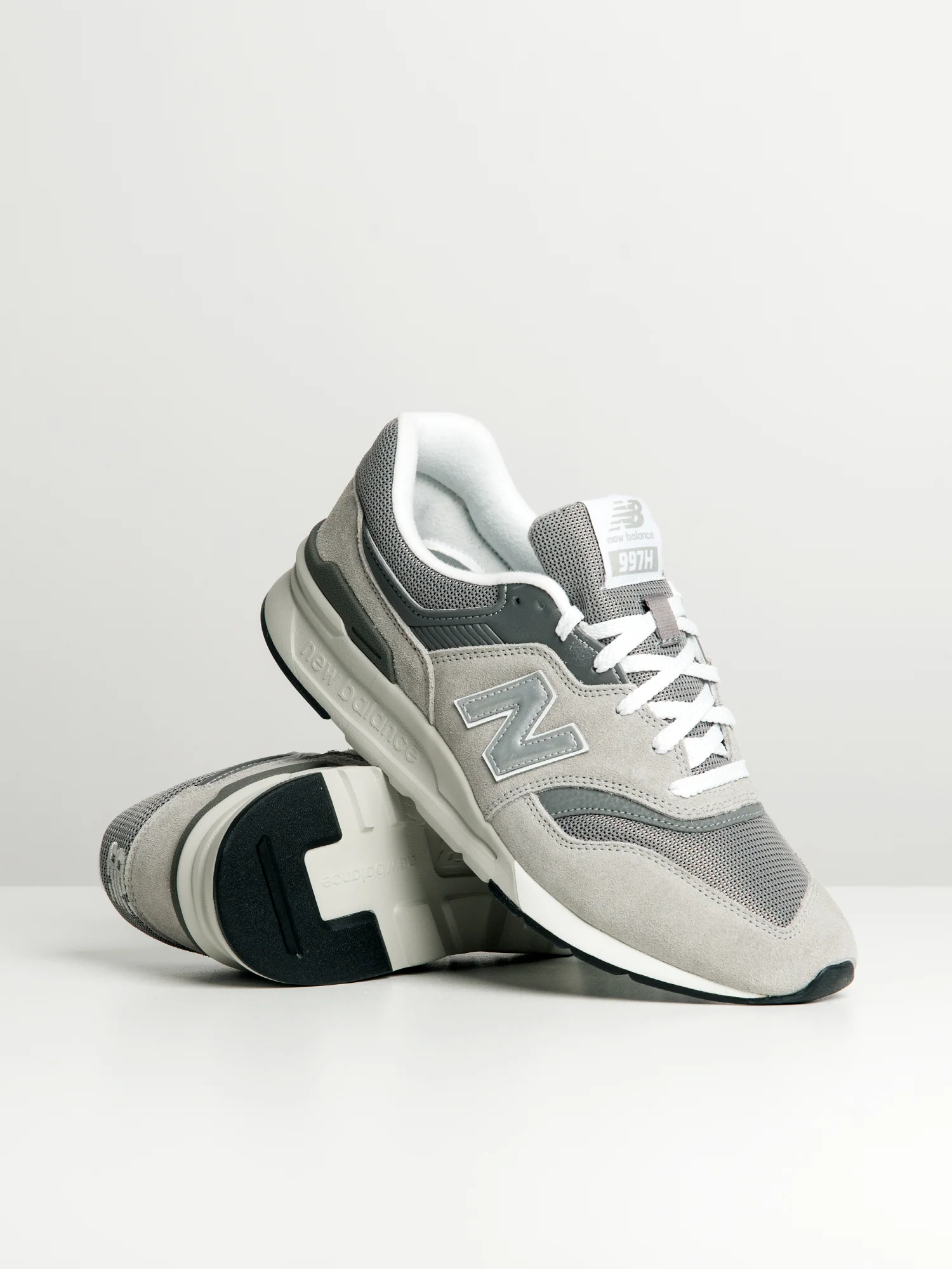 NMMENS NEW BALANCE THE 997 SNEAKER